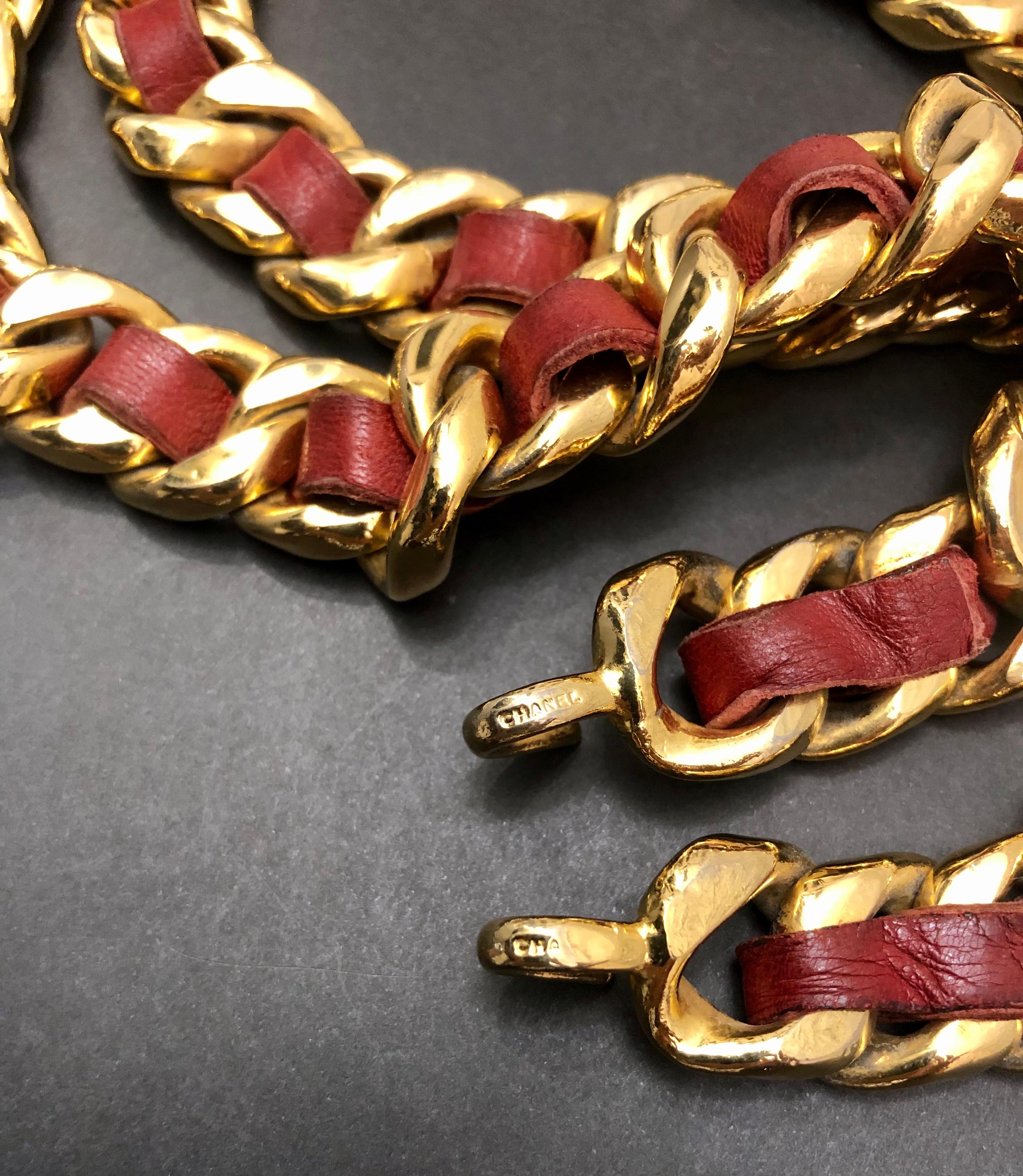 1980s Vintage CHANEL Gold Toned Red Leather Chain Belt Necklace Double Hooked For Sale 1