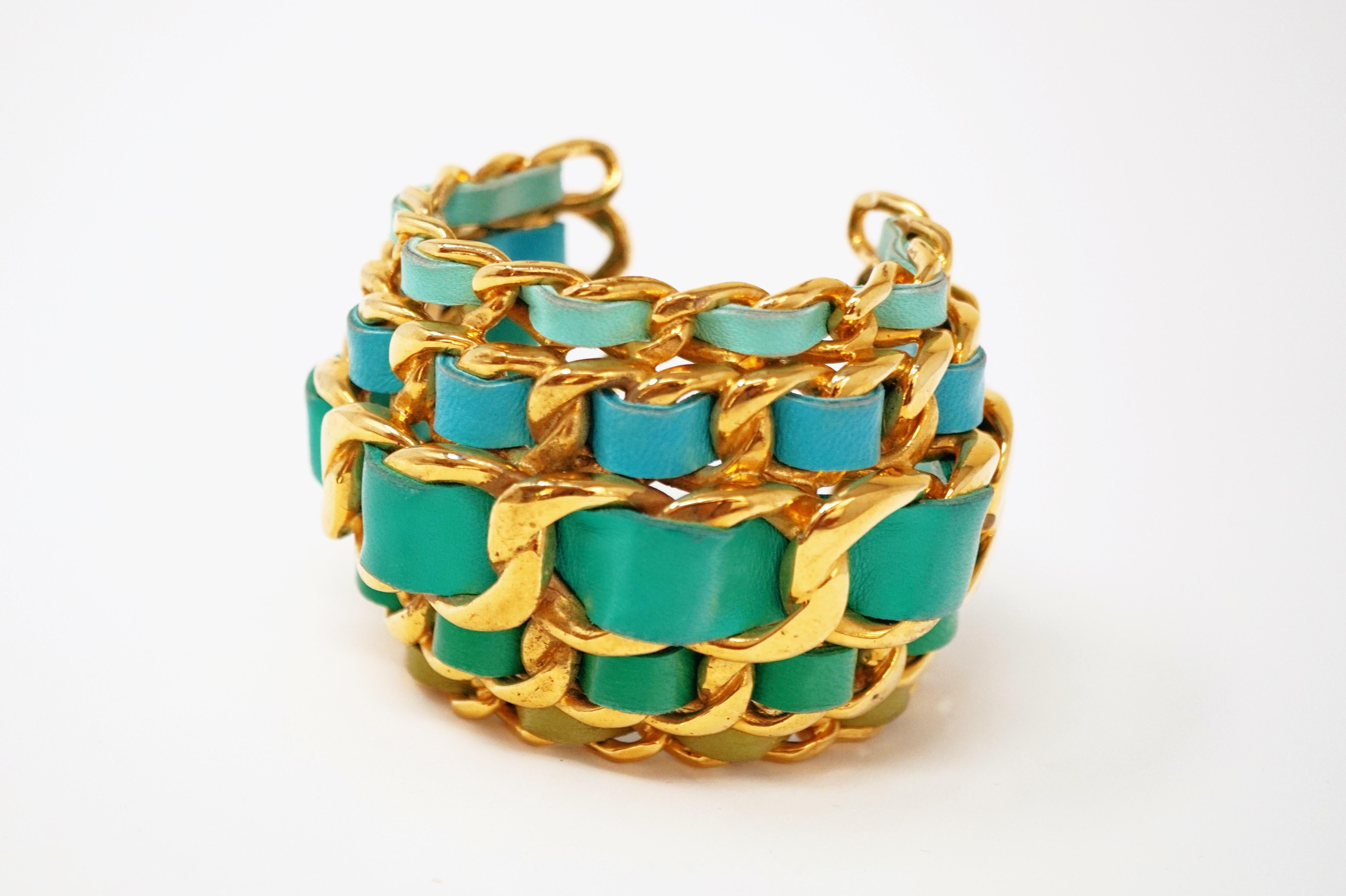 Modern Vintage Chanel Green Gradient Lambskin Leather Curb Chain Chunky Cuff Bracelet For Sale