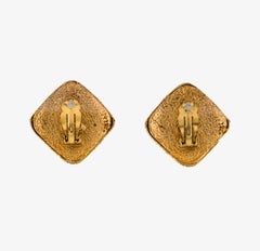 Vintage Chanel Gripoix clip-on earrings