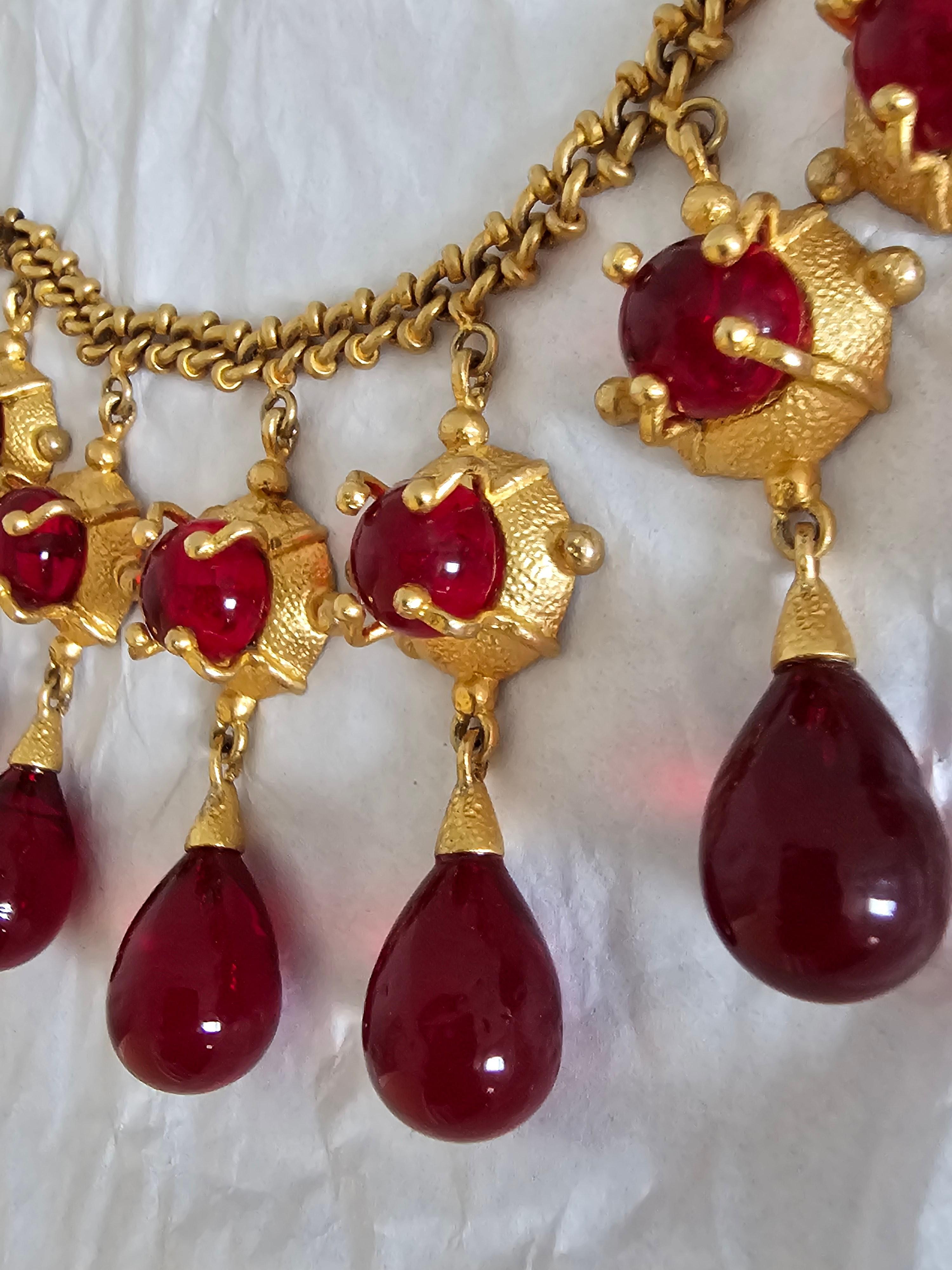 Vintage Chanel Gripoix Pate de Verre Bib Necklace With Red Poured Glass Teardrop For Sale 4