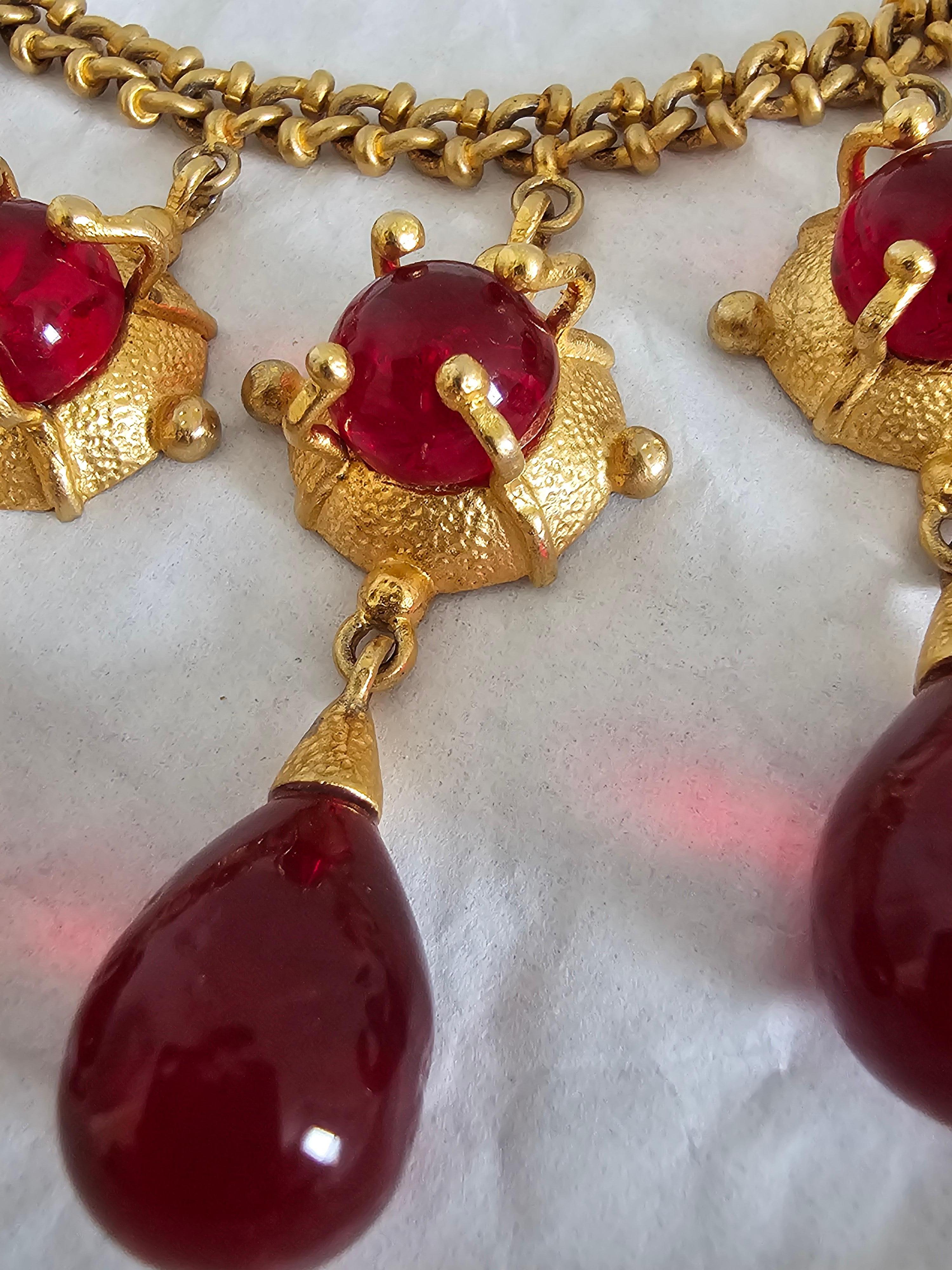 Vintage Chanel Gripoix Pate de Verre Bib Necklace With Red Poured Glass Teardrop For Sale 6