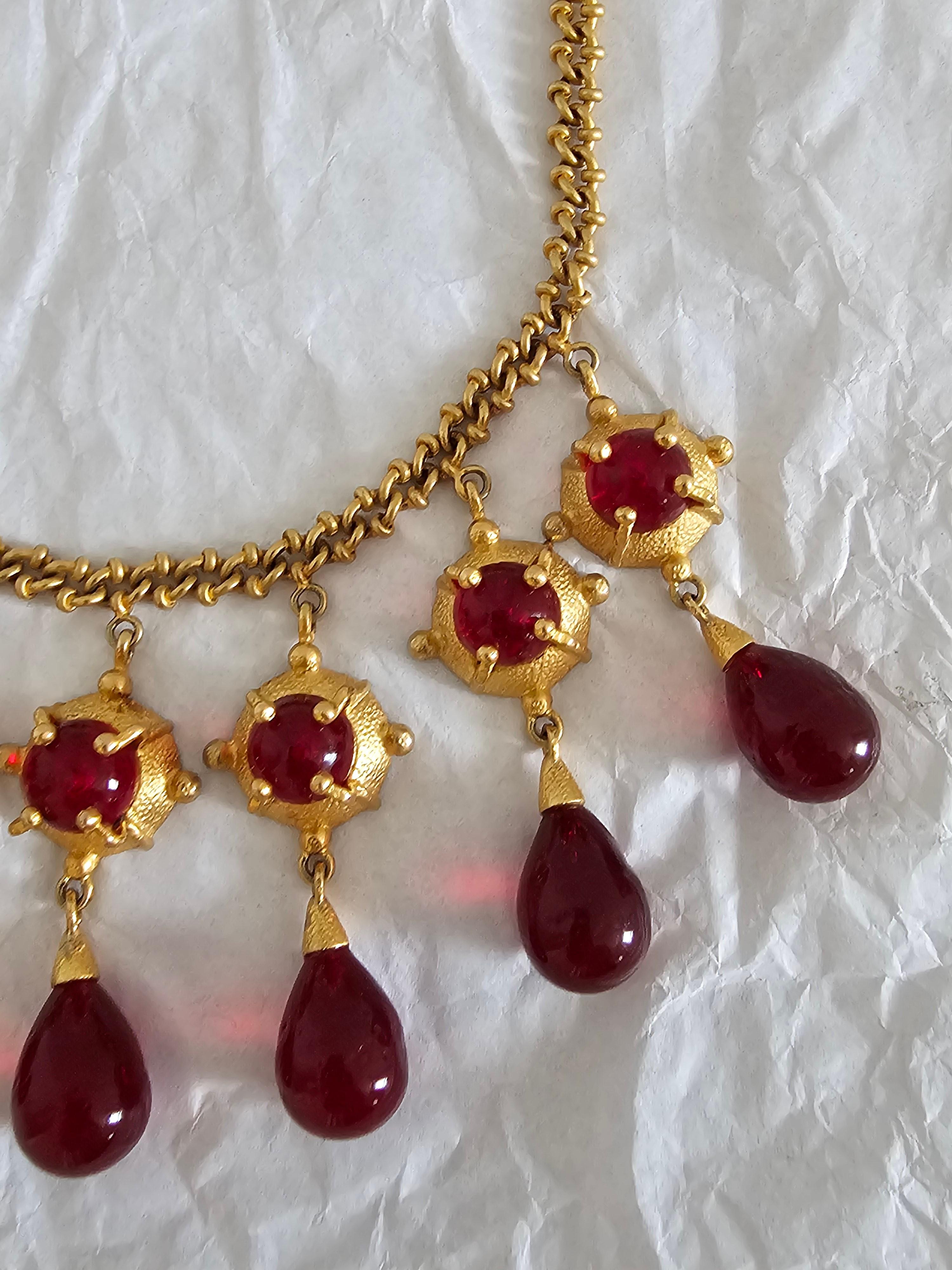 Vintage Chanel Gripoix Pate de Verre Bib Necklace With Red Poured Glass Teardrop For Sale 2