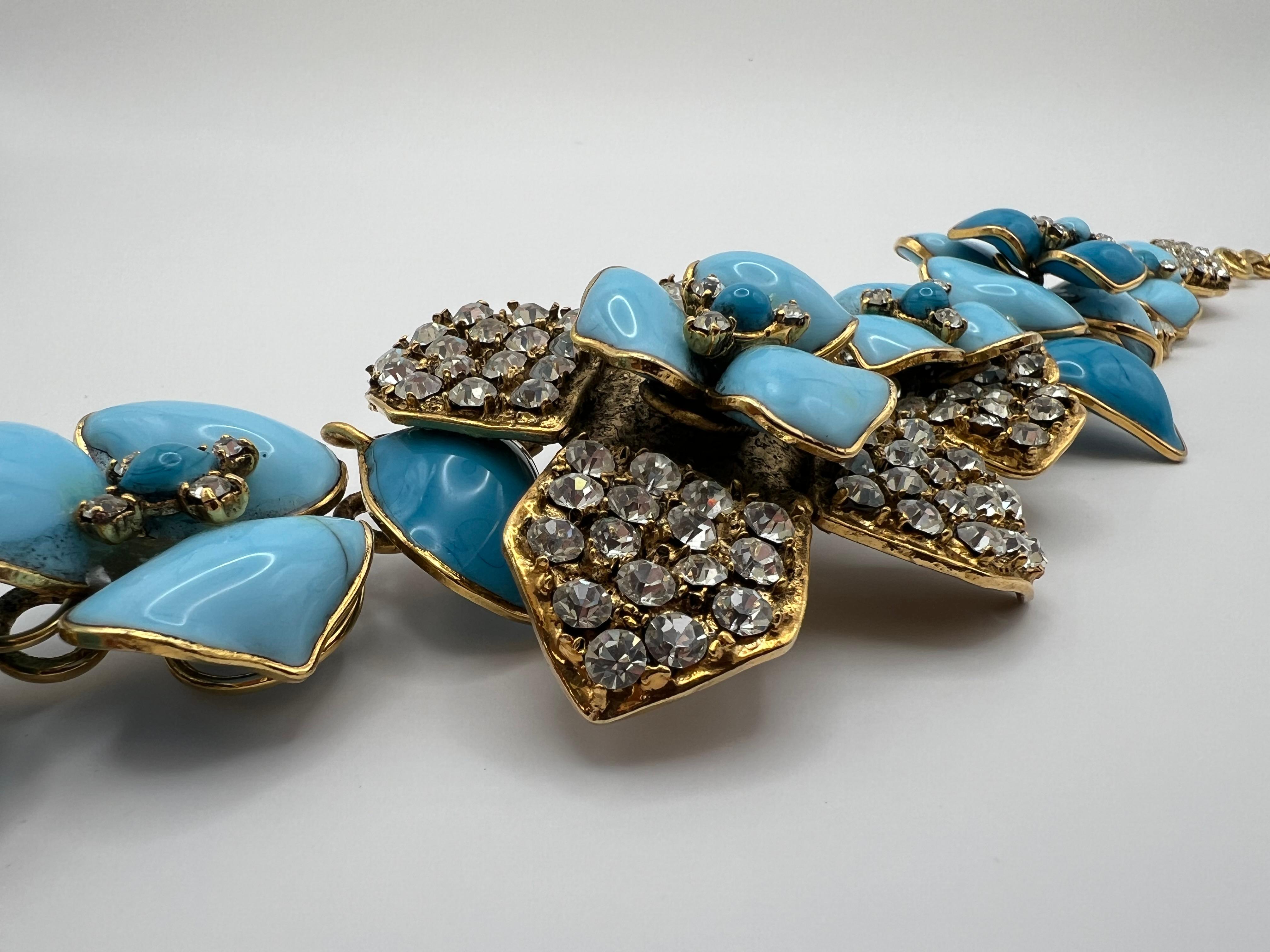 Donna Collana vintage di Chanel 