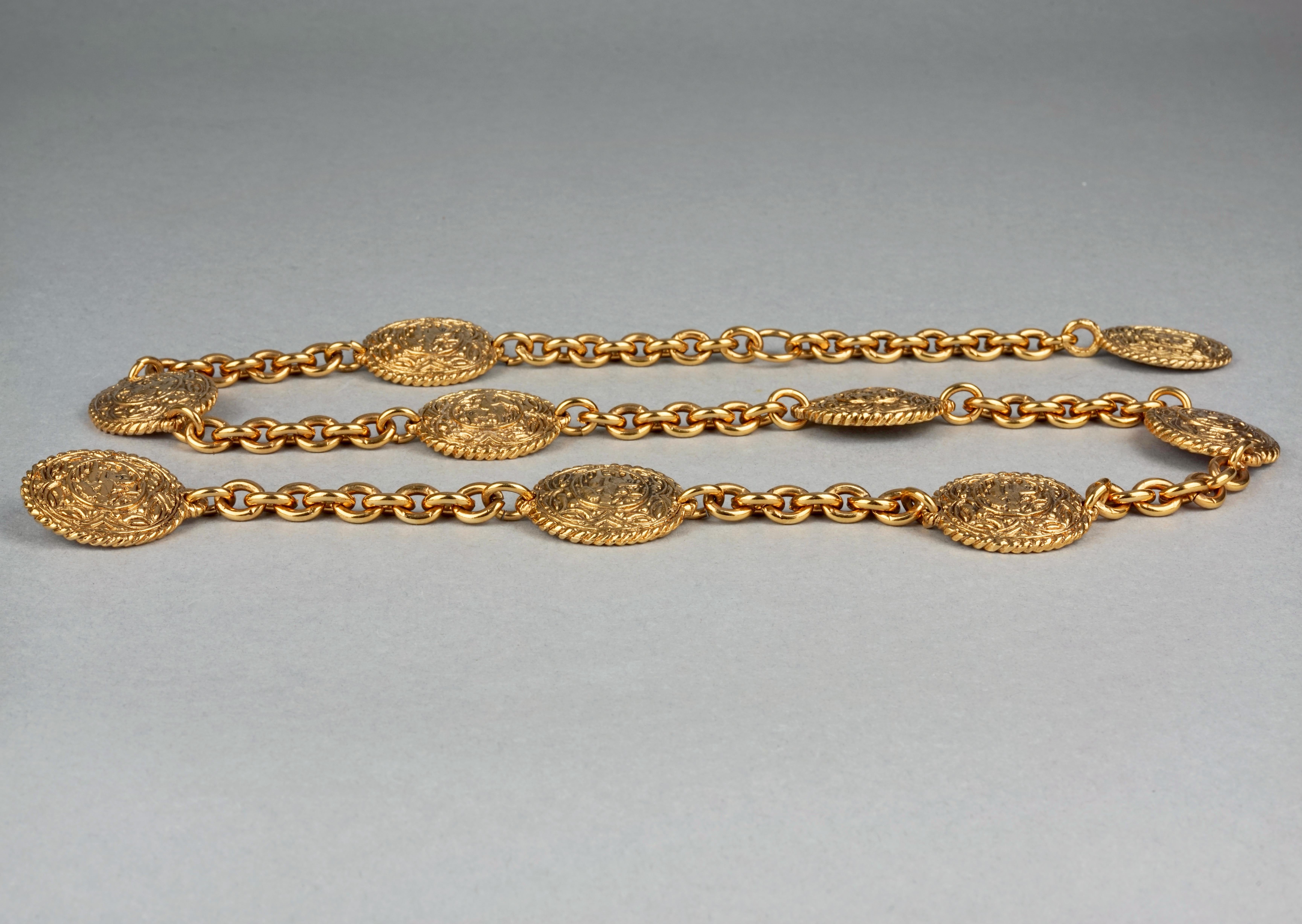 Collar Medallón Cinturón Vintage CHANEL Motivo Equitación en venta 1