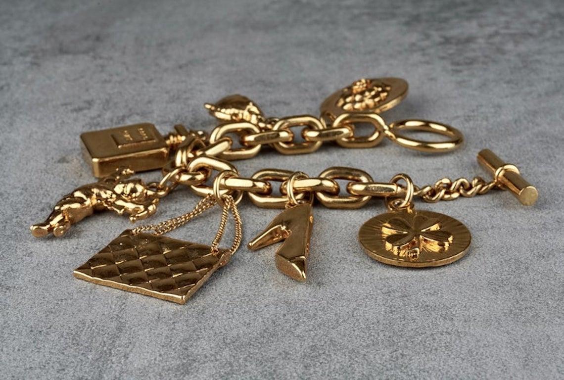 Vintage CHANEL Iconic Charms Bracelet In Good Condition In Kingersheim, Alsace