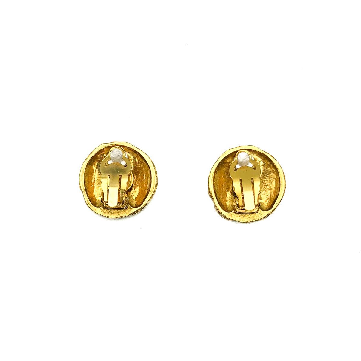Vintage Chanel Interlocking CC Byzantine Inspired Coin Earrings 1980s In Good Condition For Sale In Wilmslow, GB