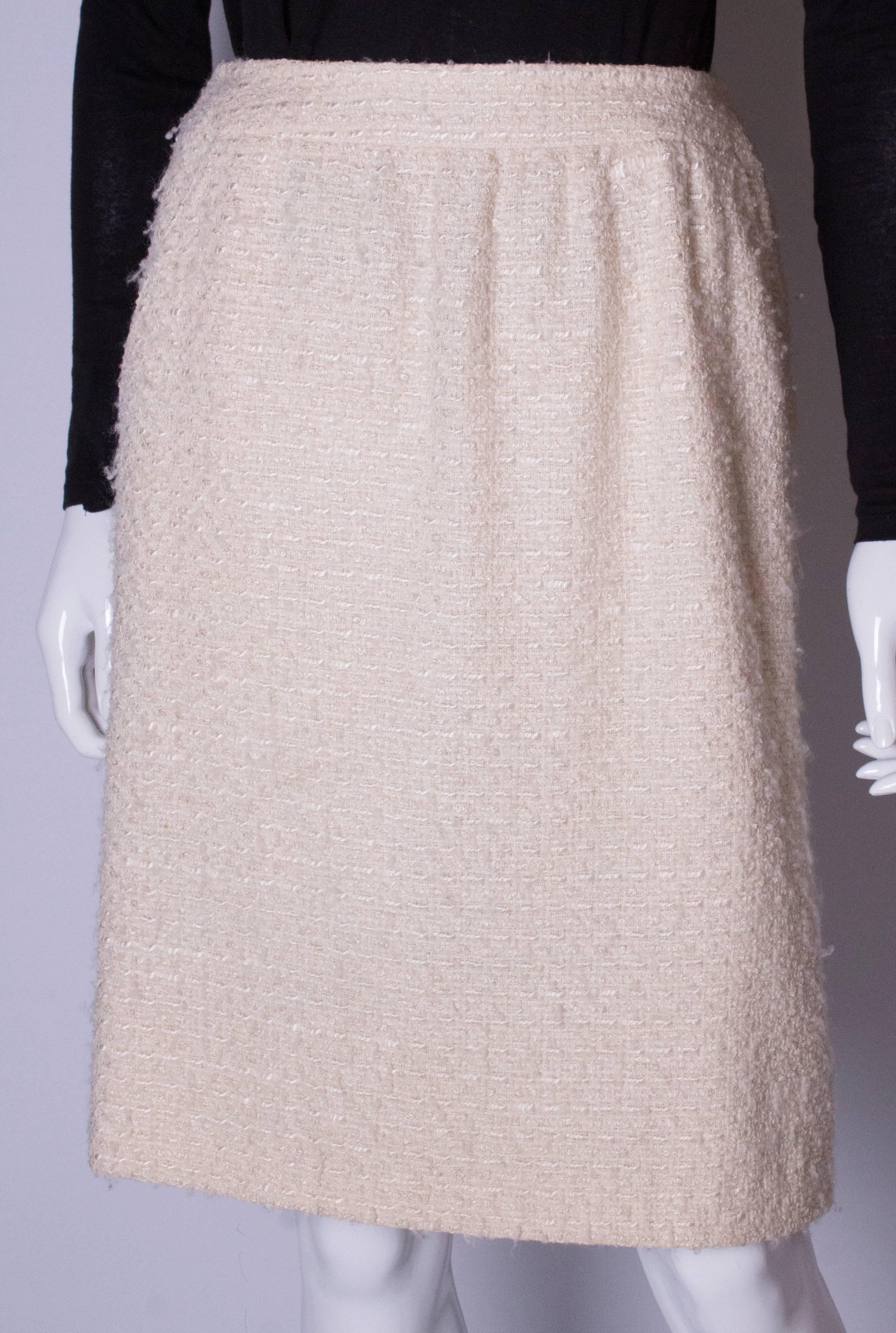 Vintage Chanel Ivory Boucle Skirt For Sale 1