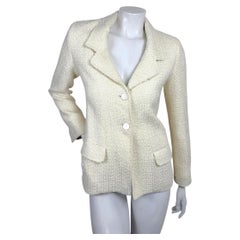 Vintage Chanel Ivory Bouclé Tweed Blazer Mother-of-Pearl CC Buttons FR 38