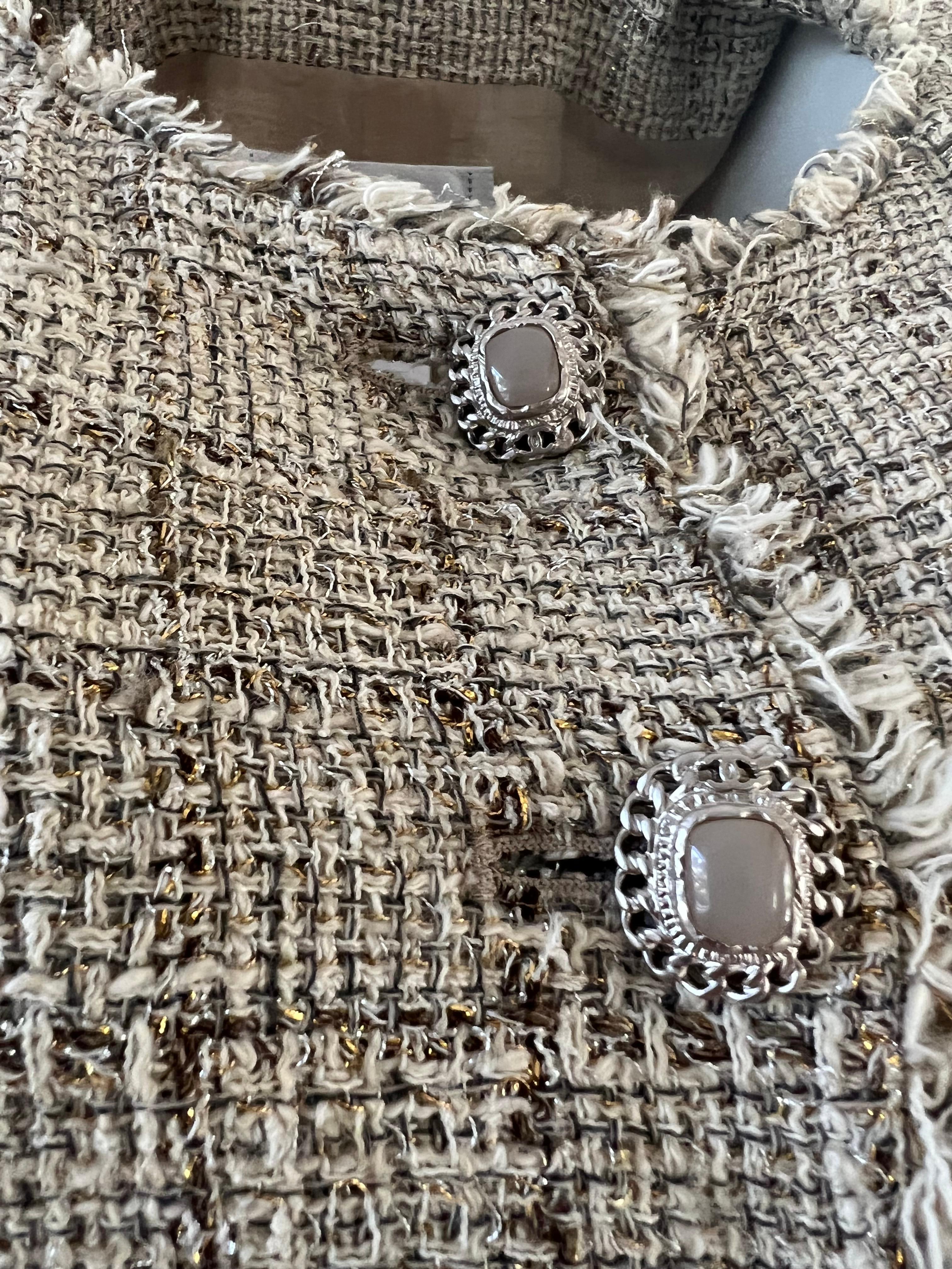 Vintage Chanel Jacket Beige Tweed Gripoix Buttons 2010  10