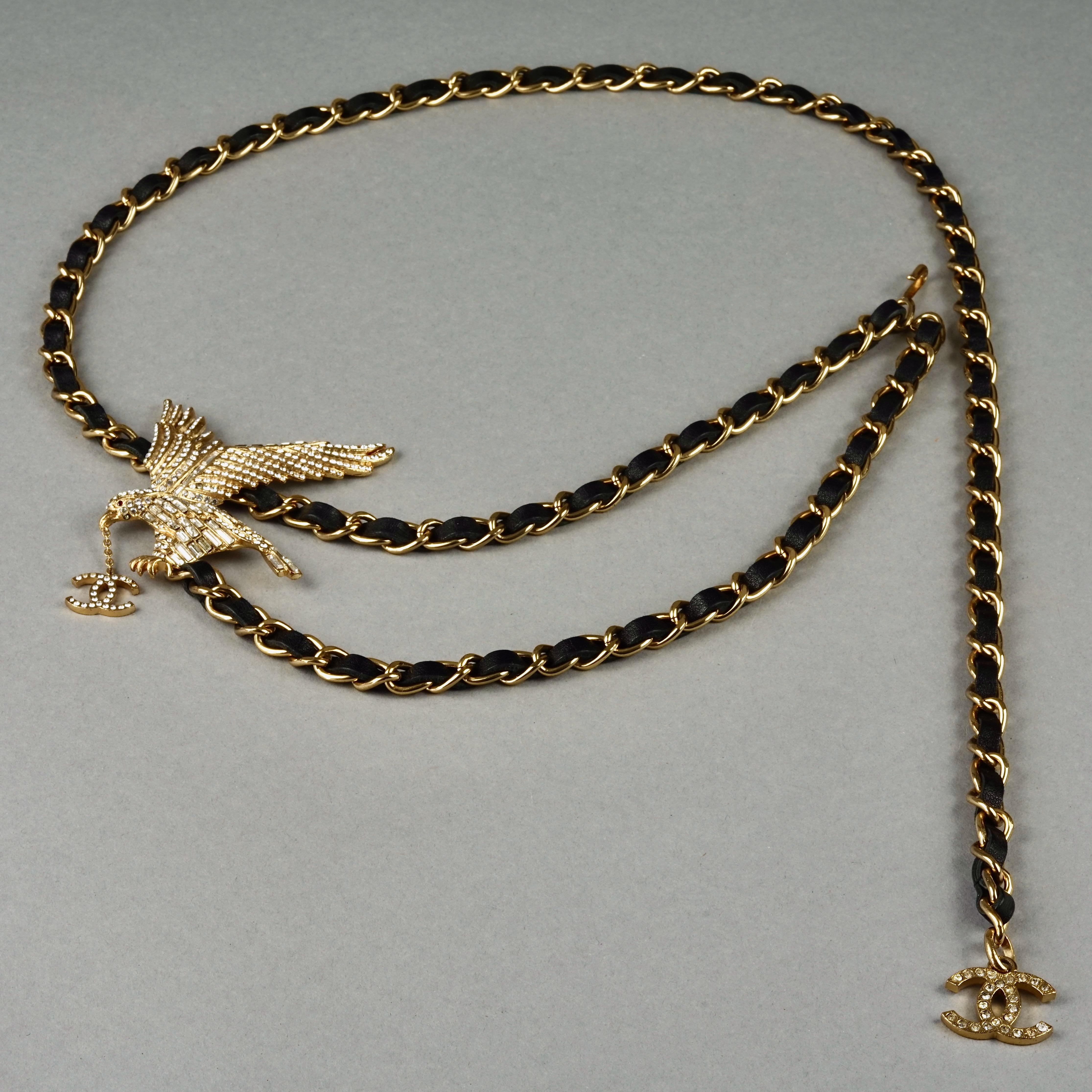 Vintage CHANEL Jeweled Eagle Chain Leather Necklace Belt In Excellent Condition In Kingersheim, Alsace