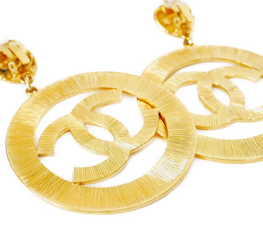Chanel Vintage Jumbo Gold Dangling Earrings  1
