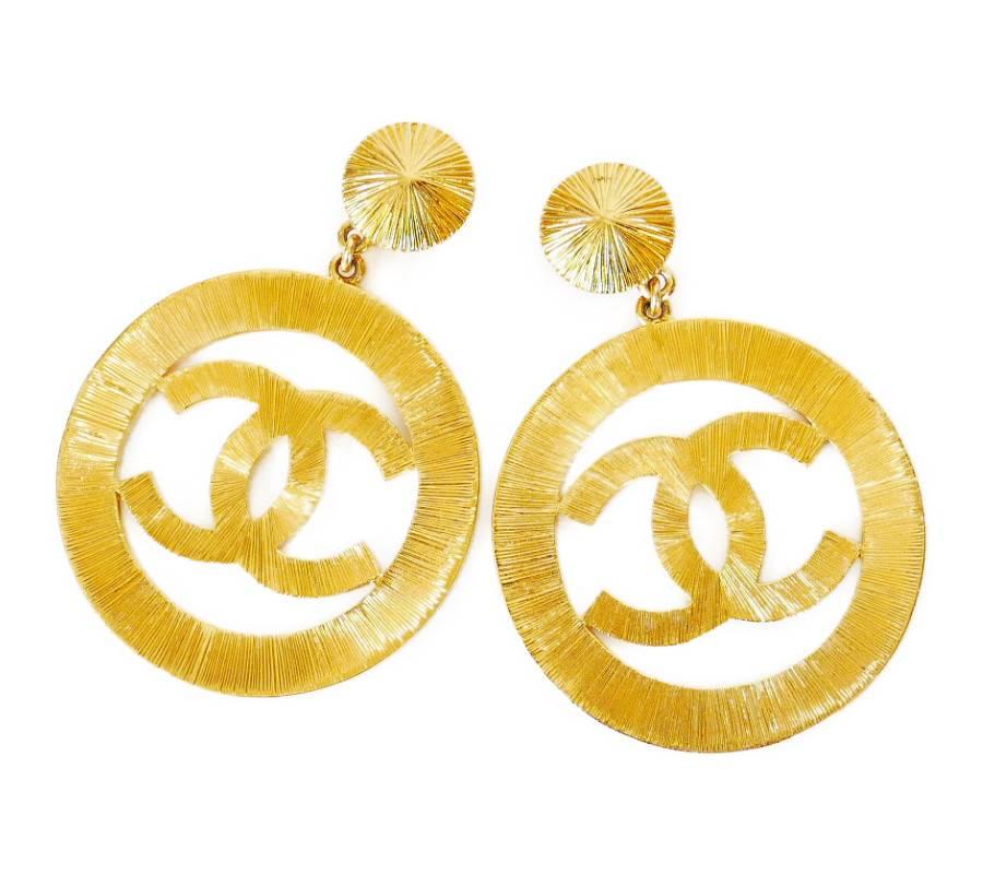 Chanel Vintage Jumbo Gold Dangling Earrings  4