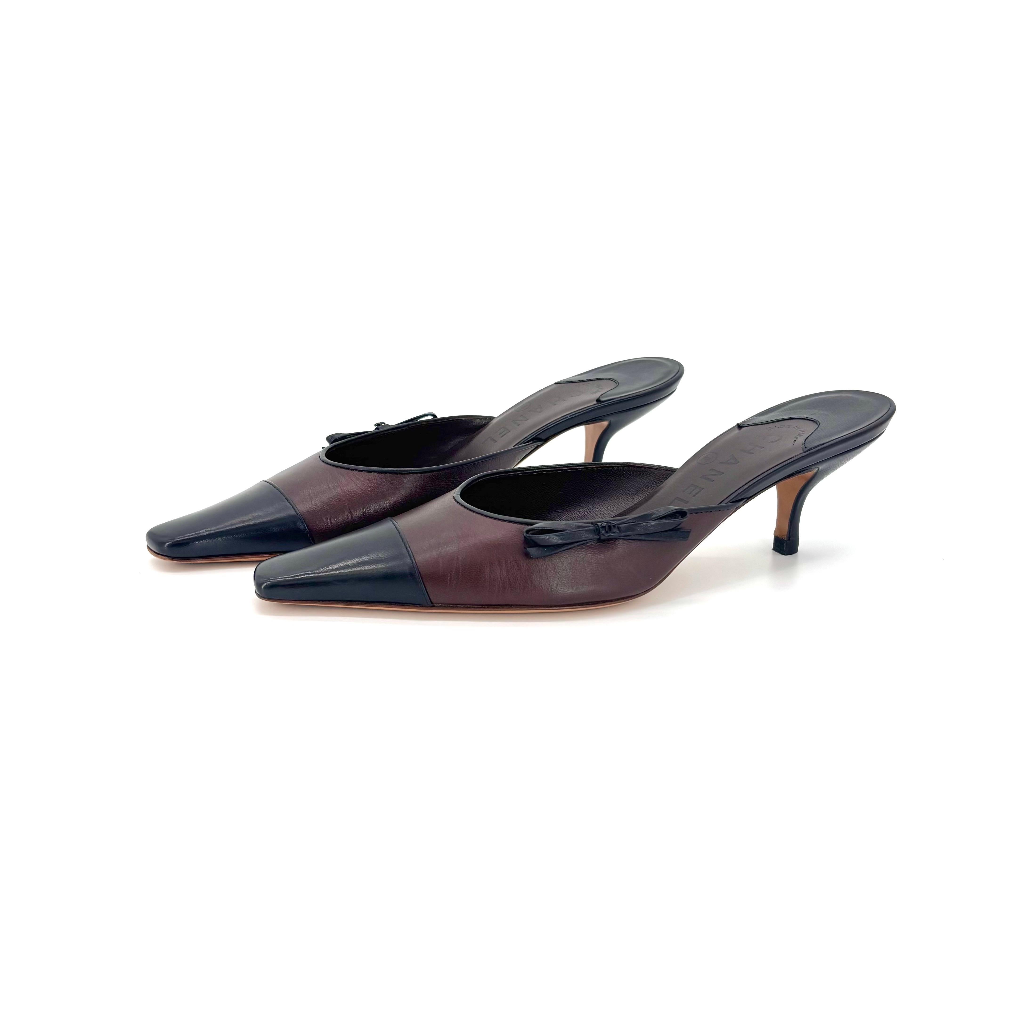 Vintage Chanel Karl Lagerfeld Era Bow CC Logo Cap Toe Kitten Heel Mules 37