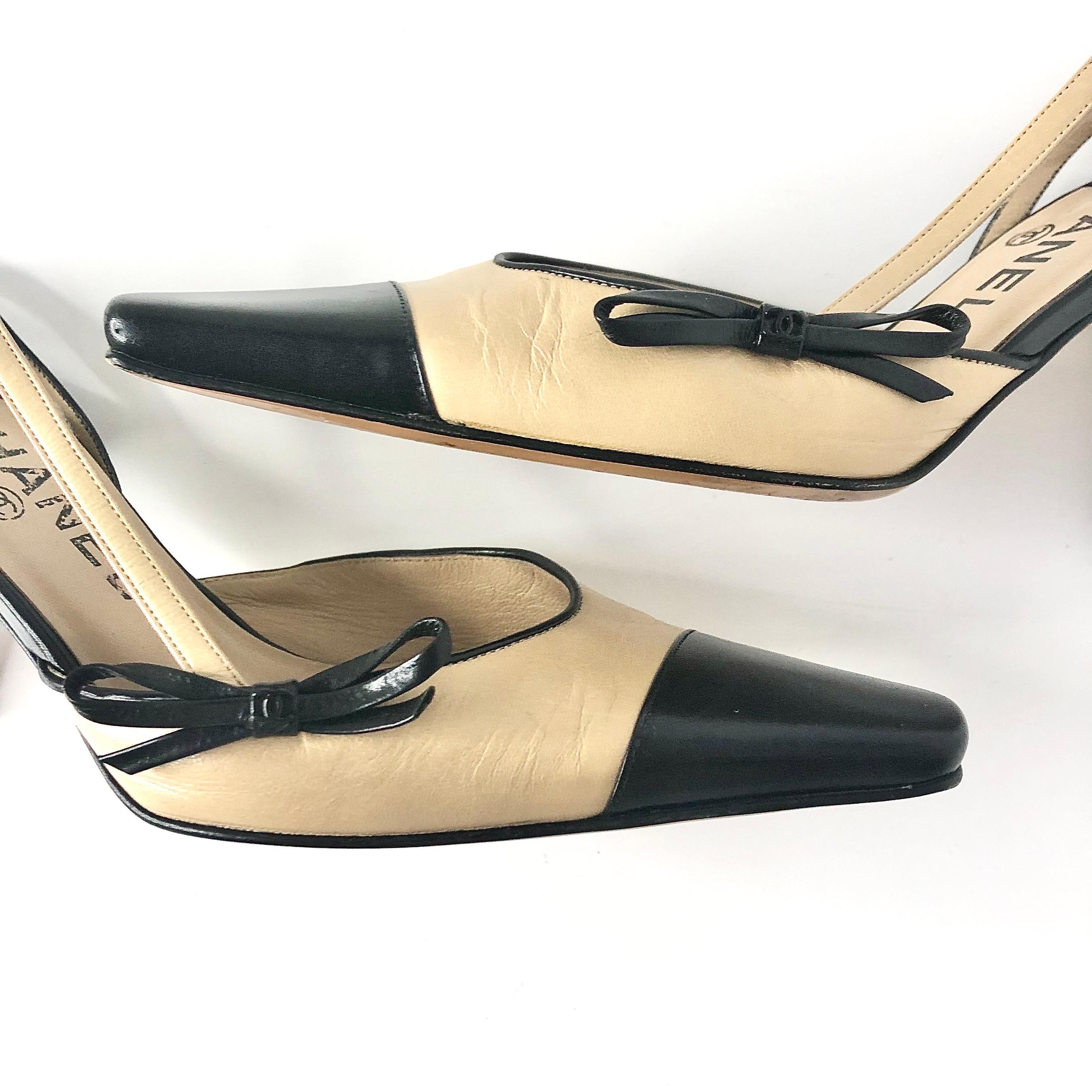 Vintage Chanel Lagerfeld Interlocking CC Mini Bow Cap Toe Slingback Pumps 36 im Zustand „Gut“ im Angebot in Mechanicsville, VA