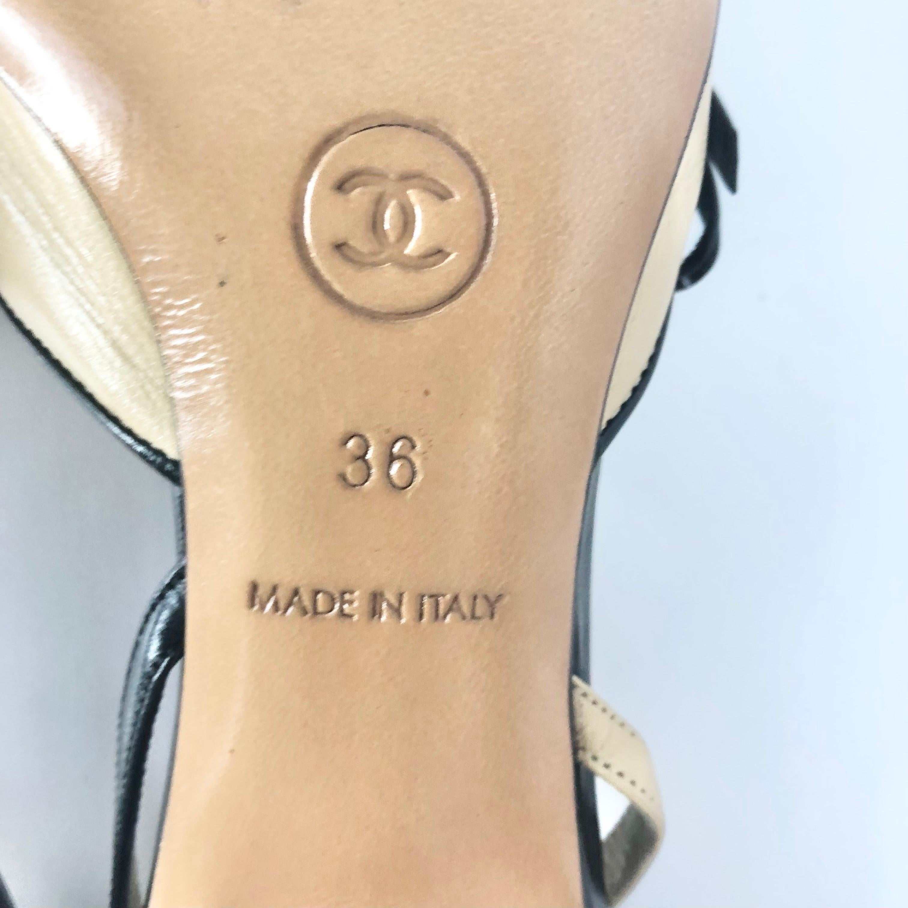 Vintage Chanel Lagerfeld Interlocking CC Mini Bow Cap Toe Slingback Pumps 36 im Angebot 2