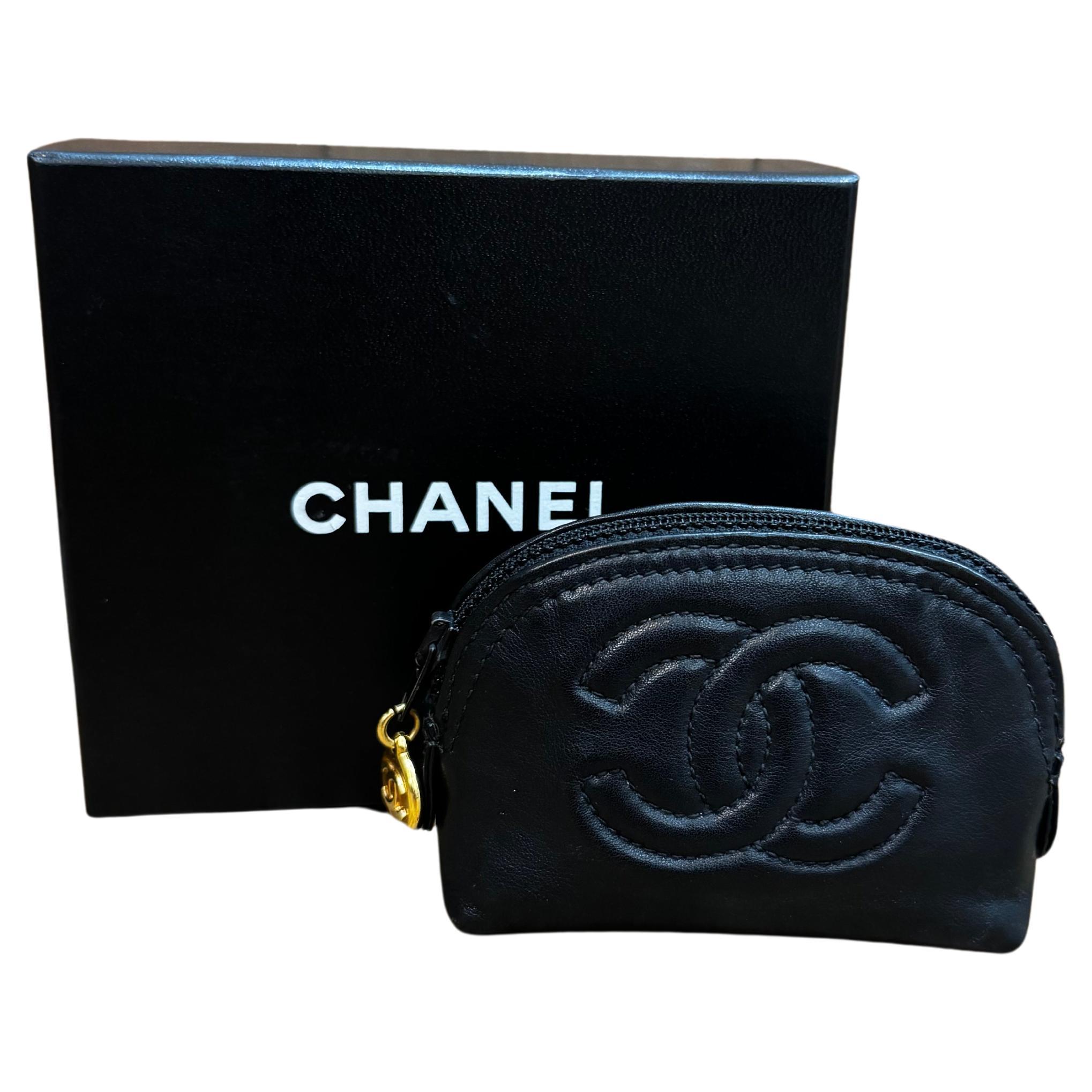 How can you tell if a Chanel wallet is real?