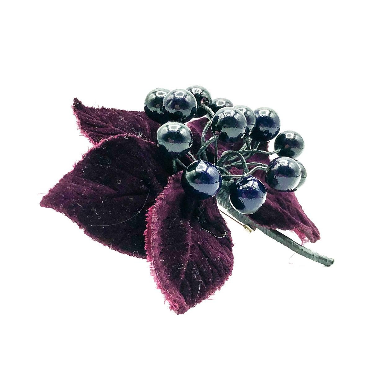 A super luxe and wonderfully large Vintage Chanel Corsage Brooch. Crafted in deep purple silk velvet with a silk backing and glossy stamens. In very good vintage condition, signed, a very long approx. 12cms at the widest point. Chanel's love of