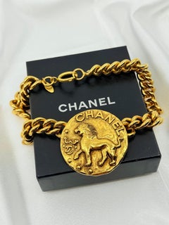 Vintage CHANEL Large Oversized Gold Lion Emblem Chain Choker Necklace