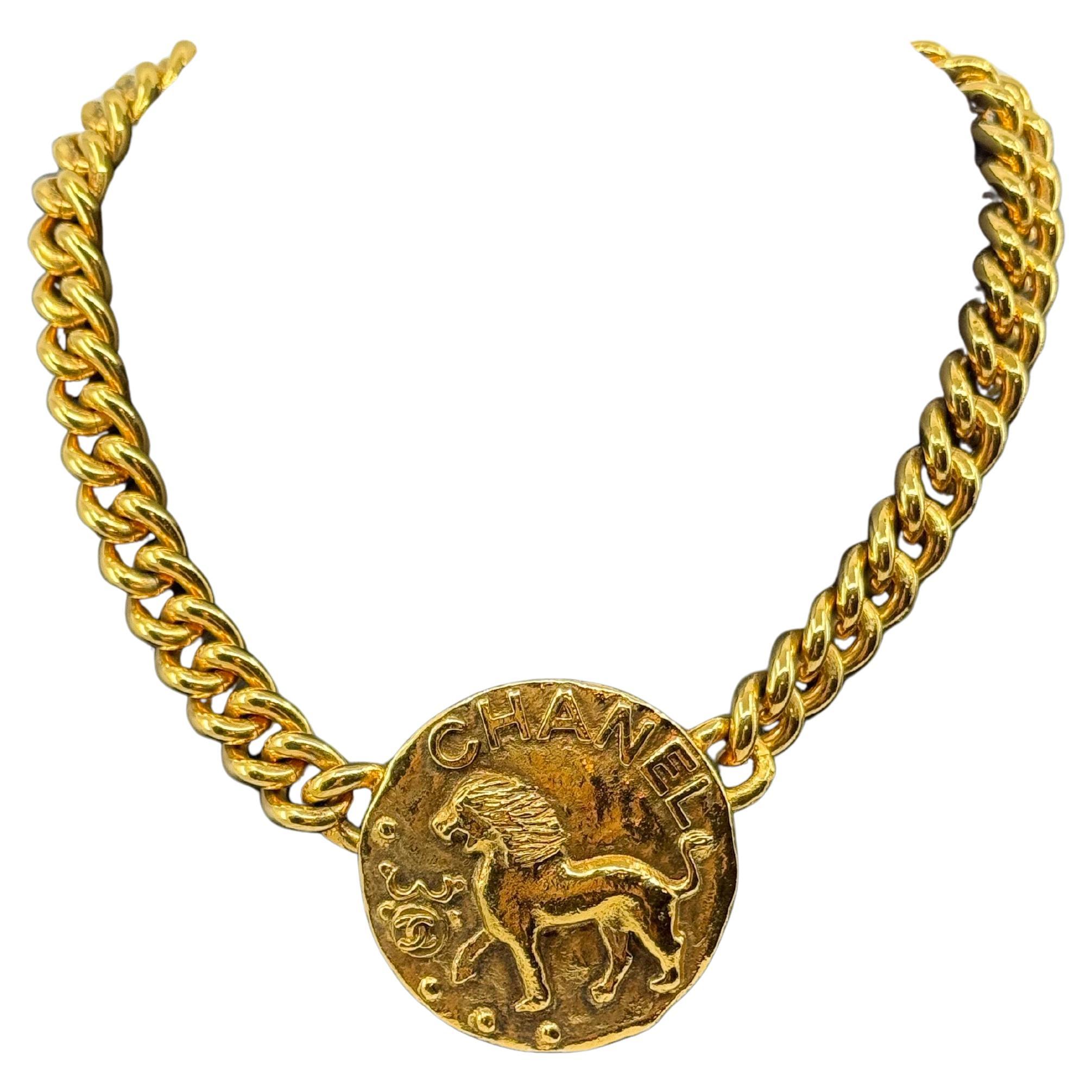 Vintage CHANEL Large Oversized Gold Lion Emblem Chain Choker Necklace