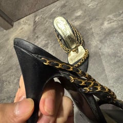 Vintage Chanel - Sandales en cuir avec chaînes entrelacées