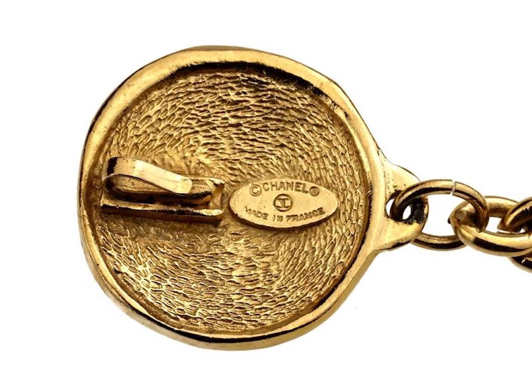 Vintage CHANEL Logo 31 Rue Cambon Medallion Necklace Belt 2