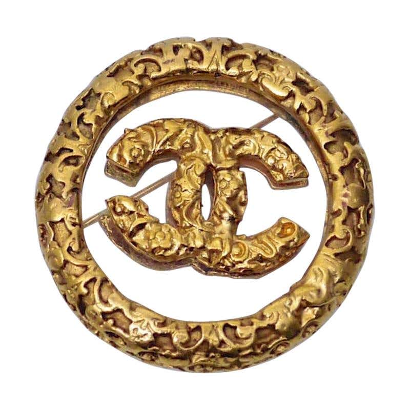 Vintage Chanel Brooches - 301 For Sale at 1stdibs