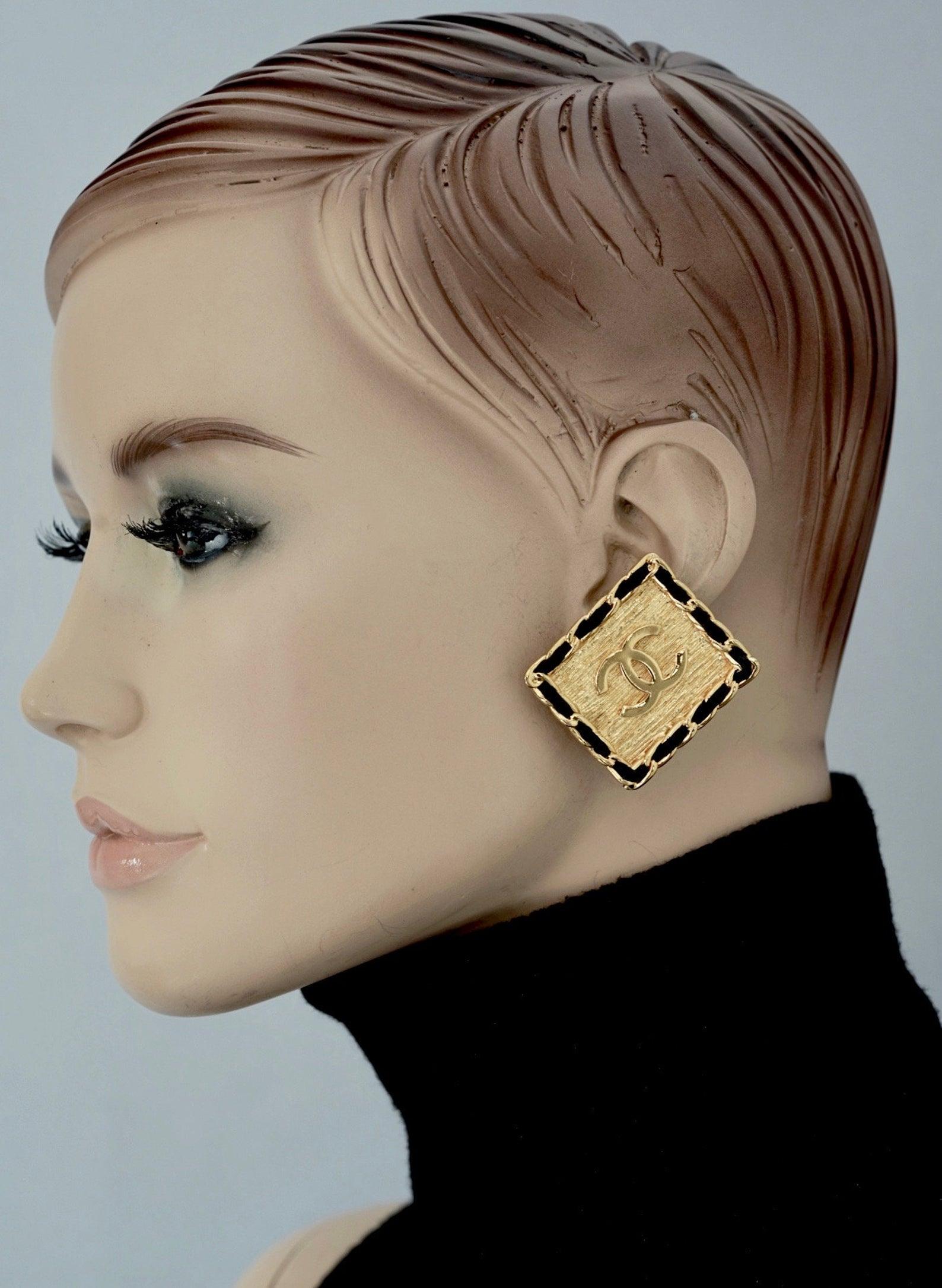 Vintage CHANEL Logo Chain Leather Square Earrings 5