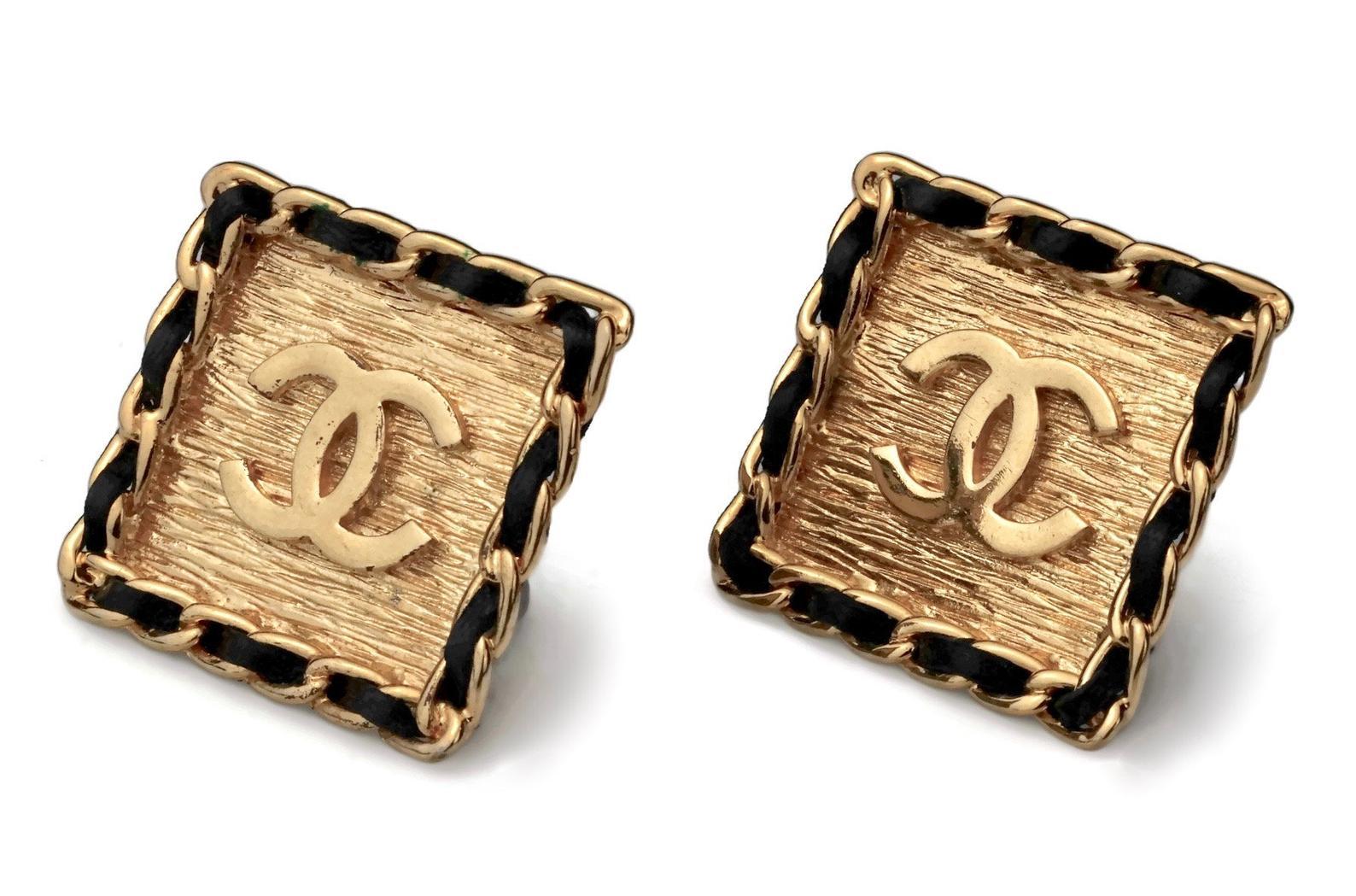 chanel logo square