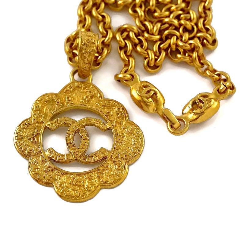 chanel logo cut out