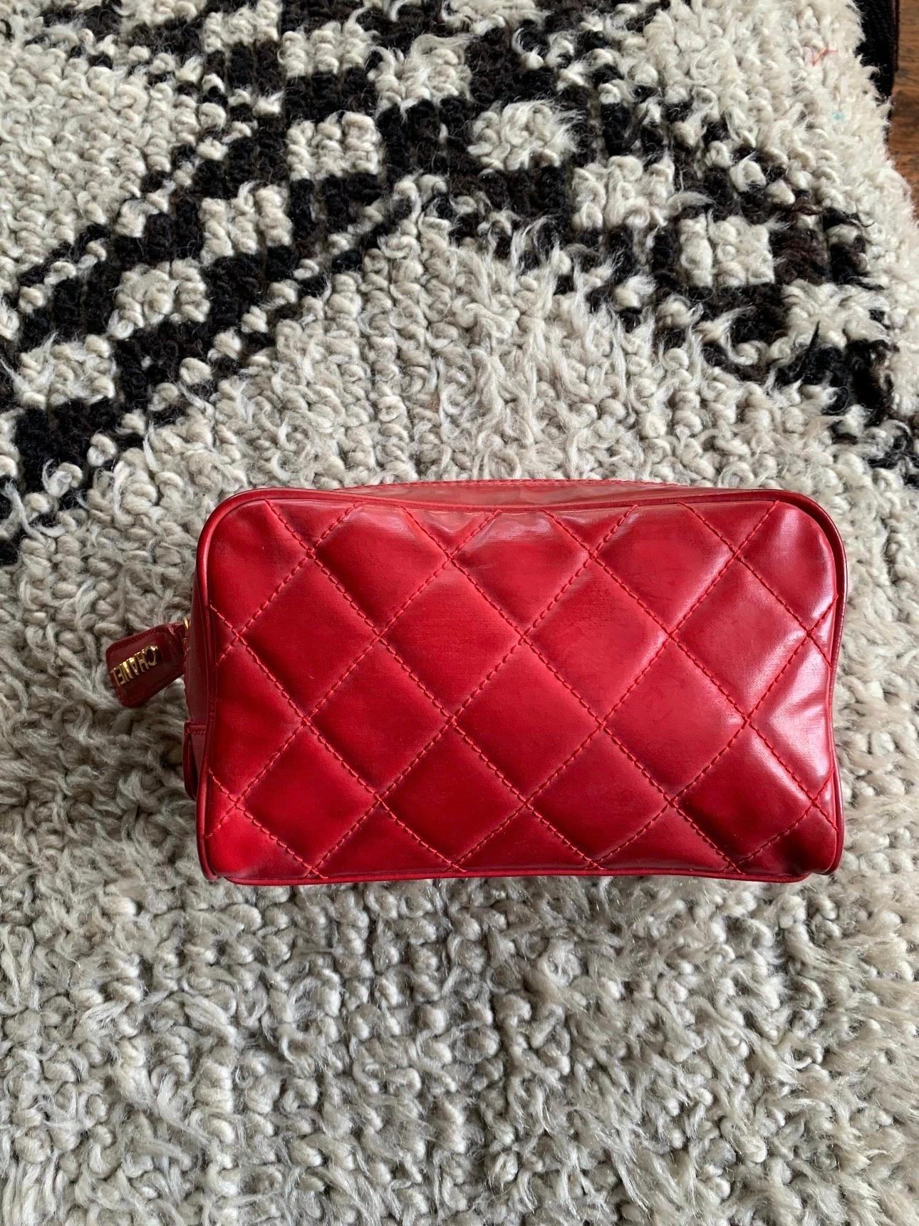 chanel zipper pull