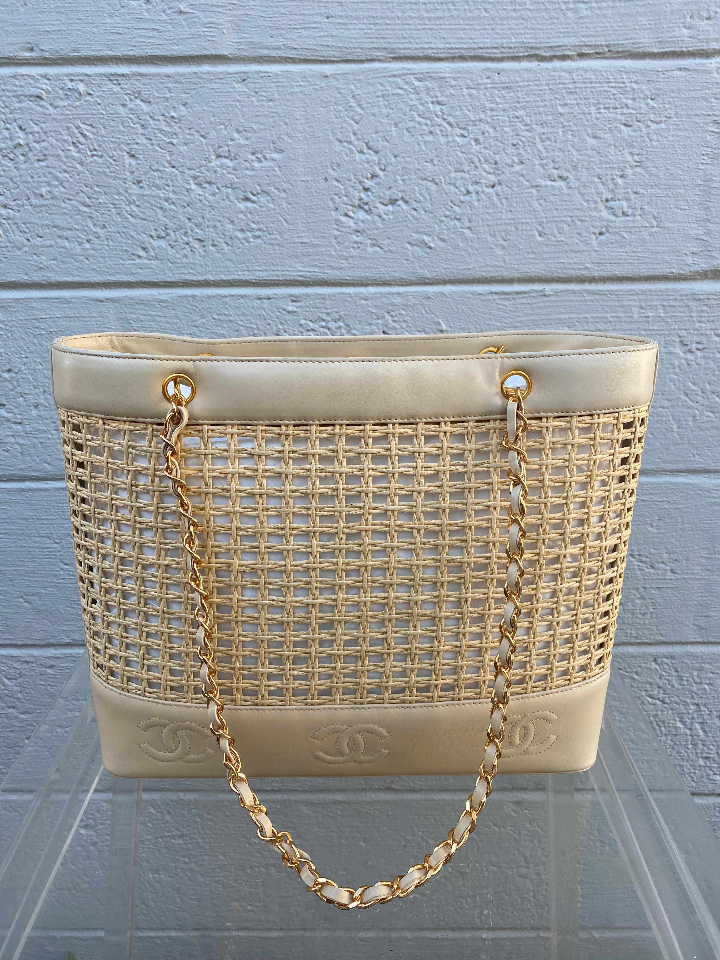 Vintage Rare Chanel Woven Straw Lambskin Beige Shopper Tote  In Excellent Condition For Sale In Fort Lauderdale, FL