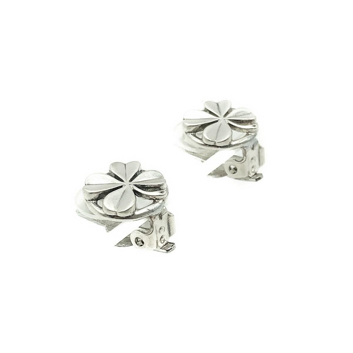 Vintage Chanel Lucky Shamrock Earrings 1996 In Good Condition In Wilmslow, GB