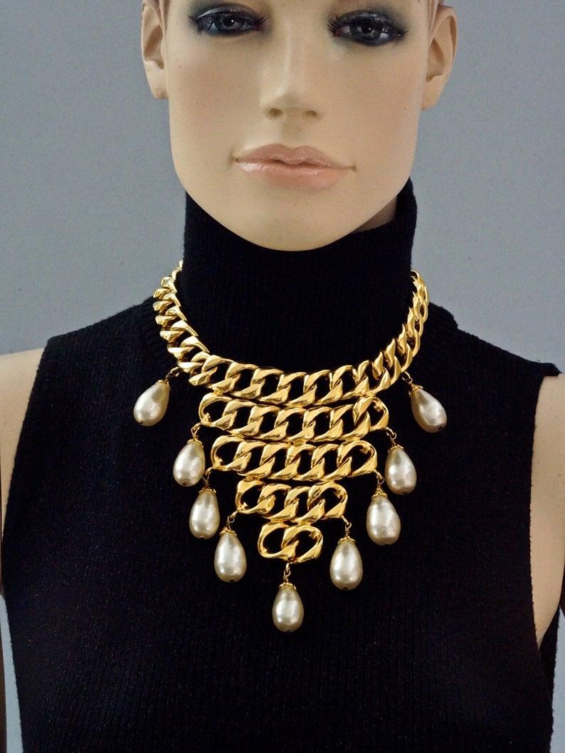 Women's Vintage CHANEL Massive Chain Pearl Drop Choker Necklace