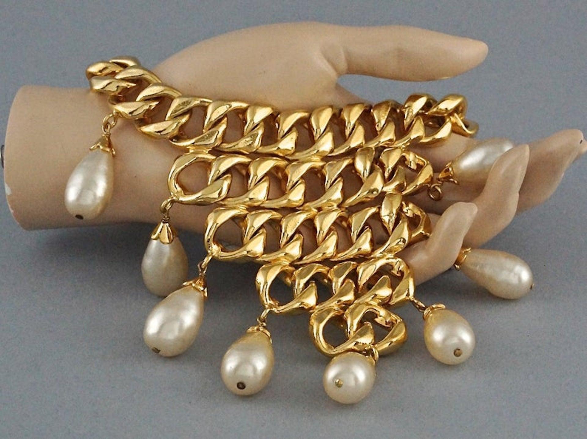 Vintage CHANEL Massive Chain Pearl Drop Choker Necklace 1
