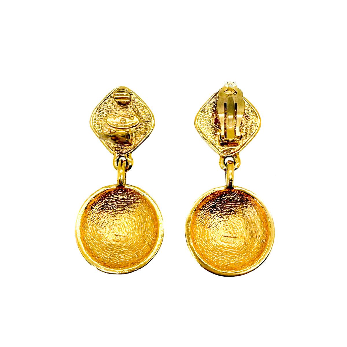 Boucles d'oreilles Chanel Matelassé CC Logo Rare 1980 en vente 6
