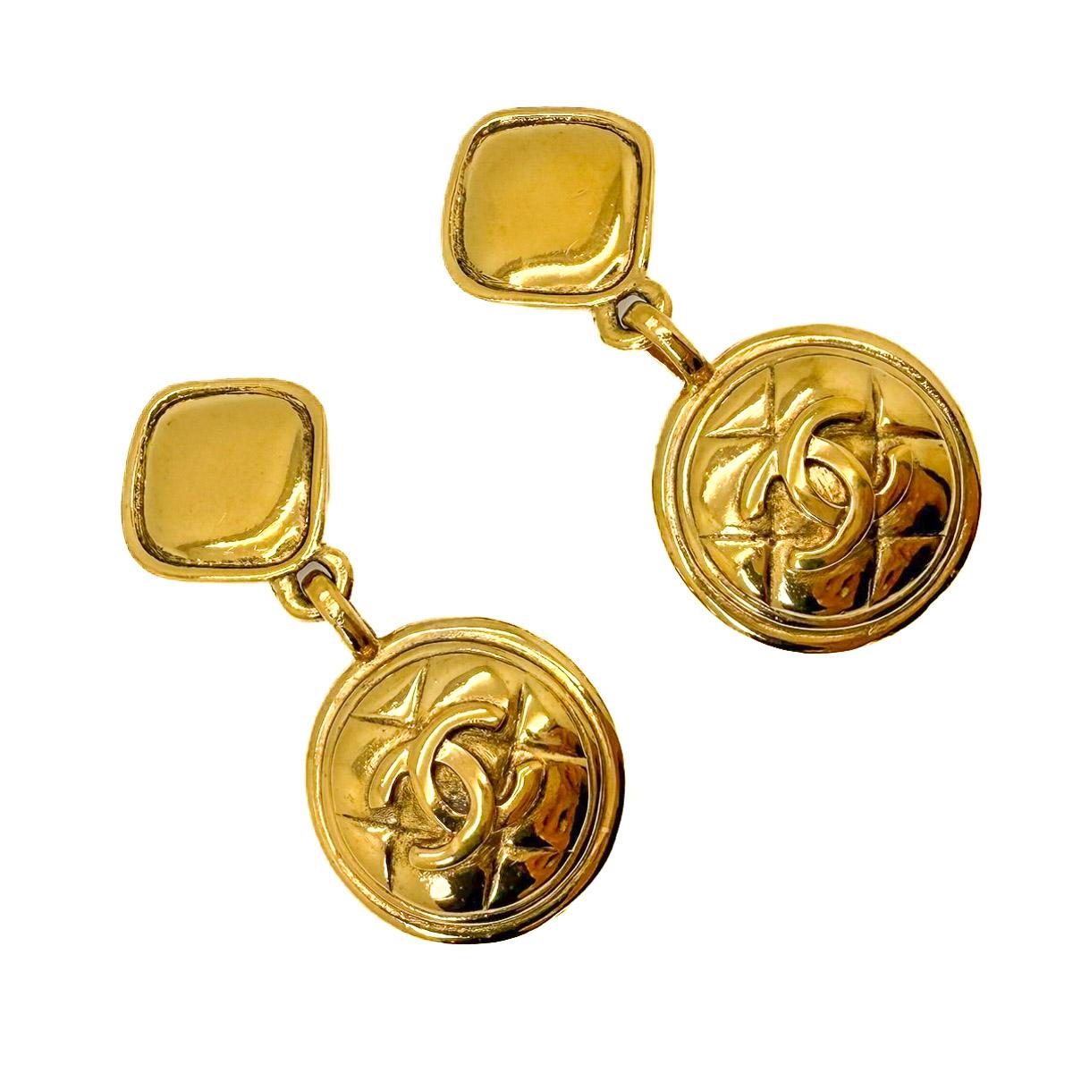 Boucles d'oreilles Chanel Matelassé CC Logo Rare 1980 en vente 5