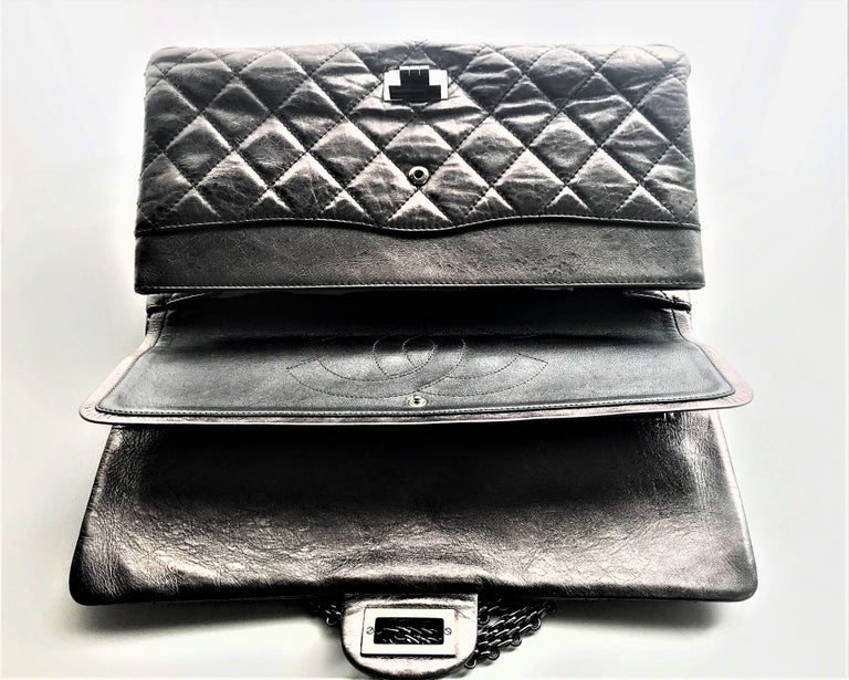 Chanel leather distressed silver Reissure 2, 55 maxi double flap