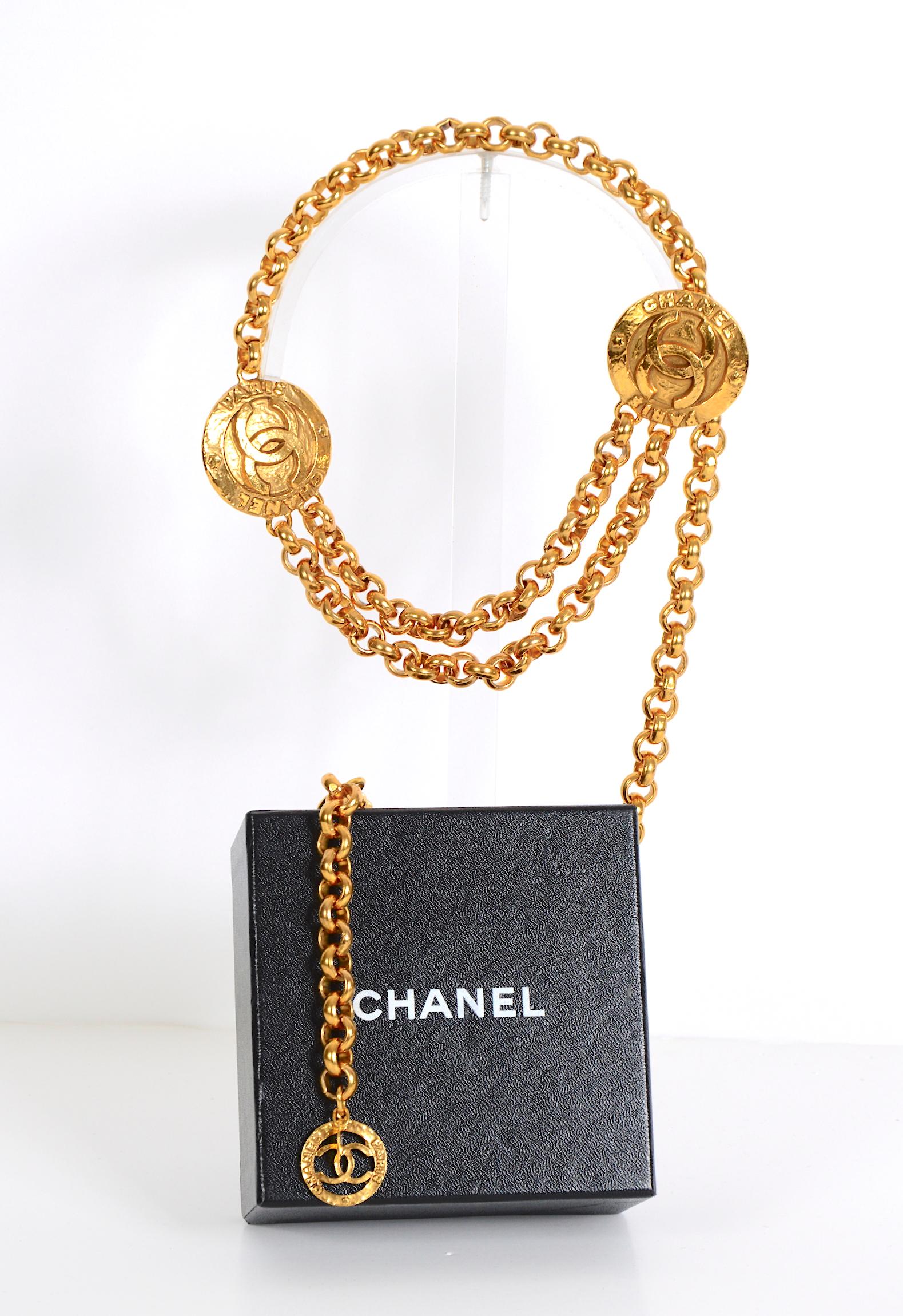 Vintage Chanel Medaillon Gold Kette Gürtel 28/6120 im Zustand „Hervorragend“ in Antwerpen, Vlaams Gewest