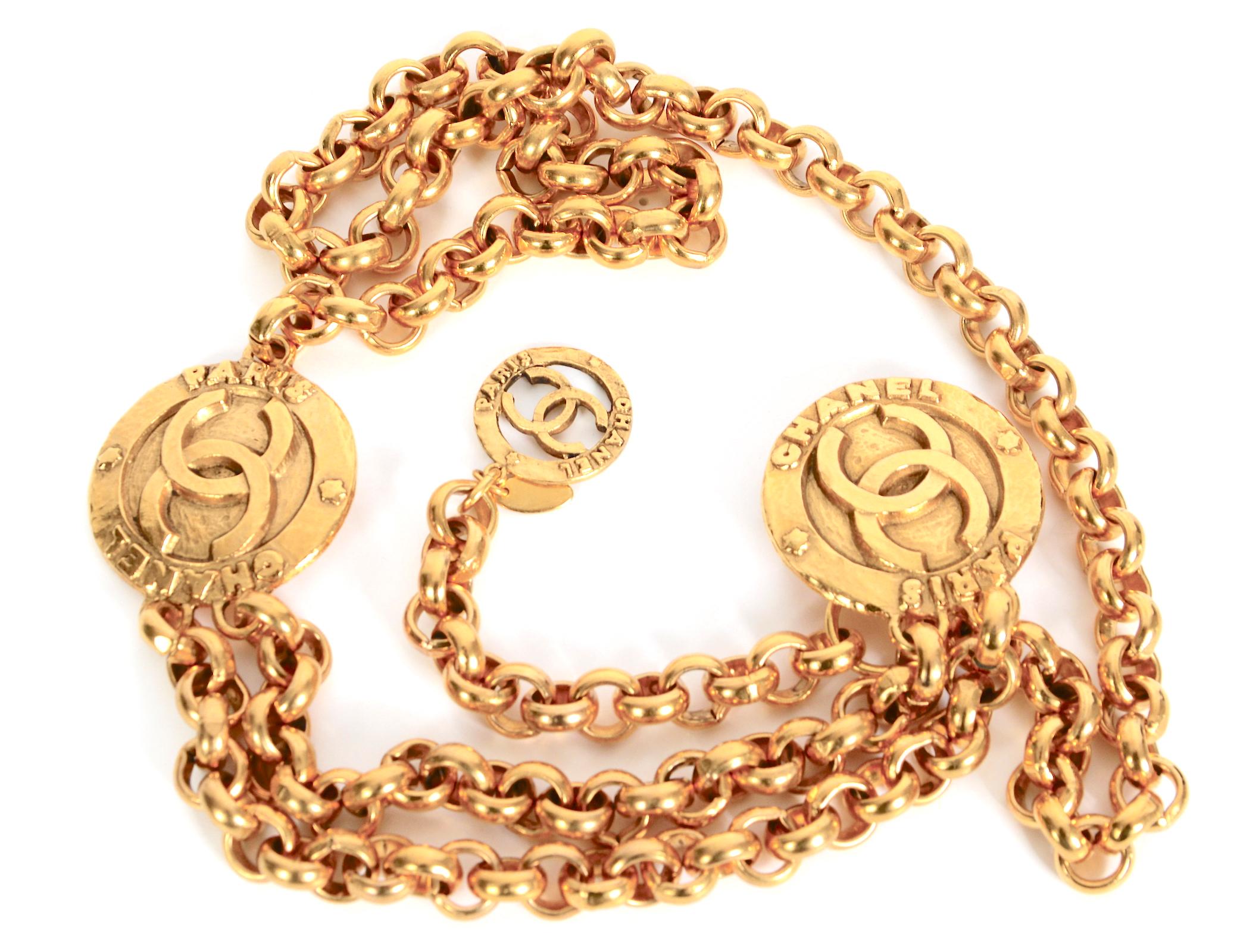 Women's Vintage Chanel medallion gold chain belt 28/6120 