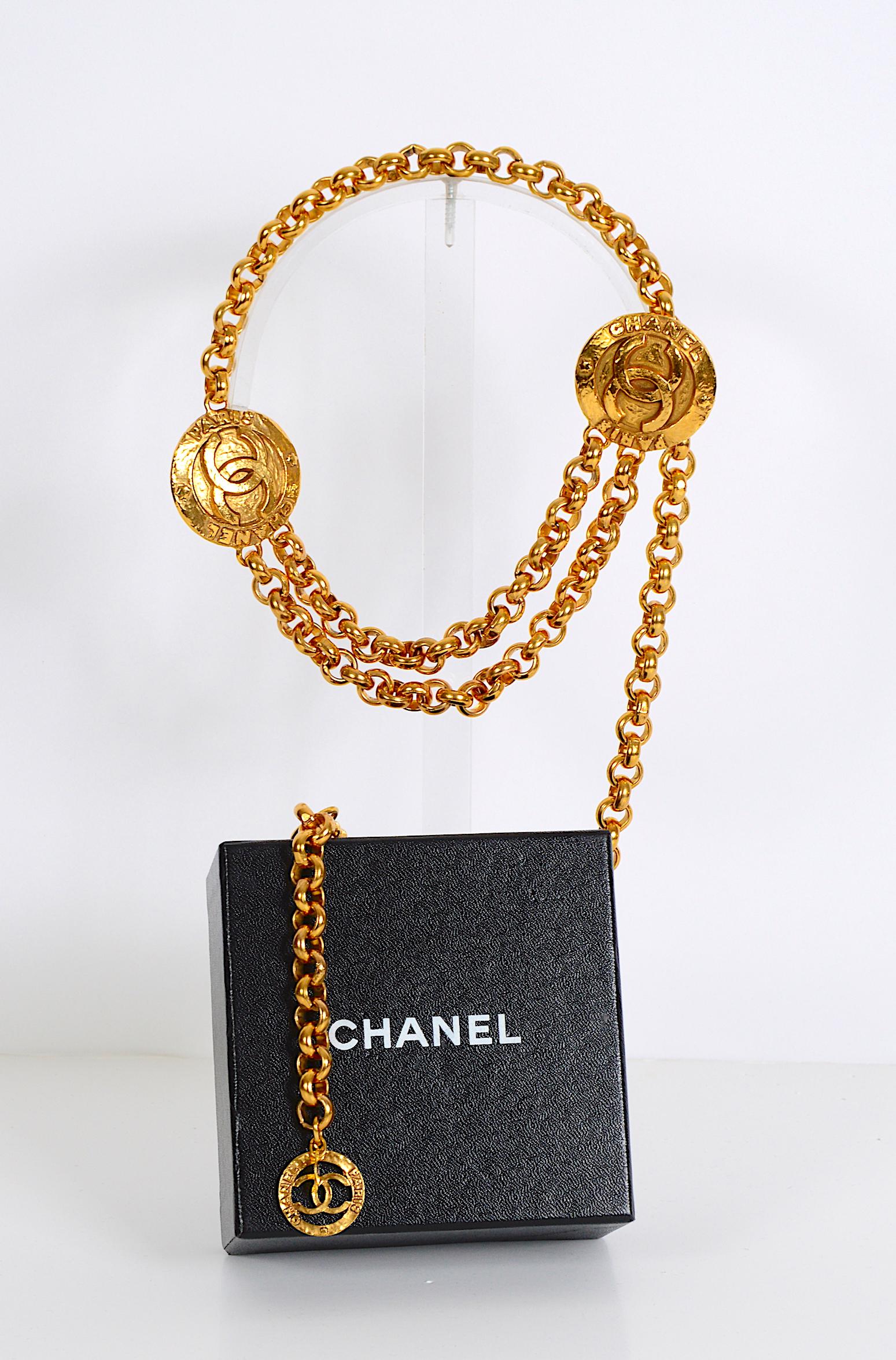 
Authentic Chanel chain belt in Goldtone. It can fit smaller sizes since the hook can be attached to any place on the chain. Chanel 2 CC 8 Made in France 6120 engraved on the medallion hook.
Total length chain 33inches/84cm. 
In fabulous vintage