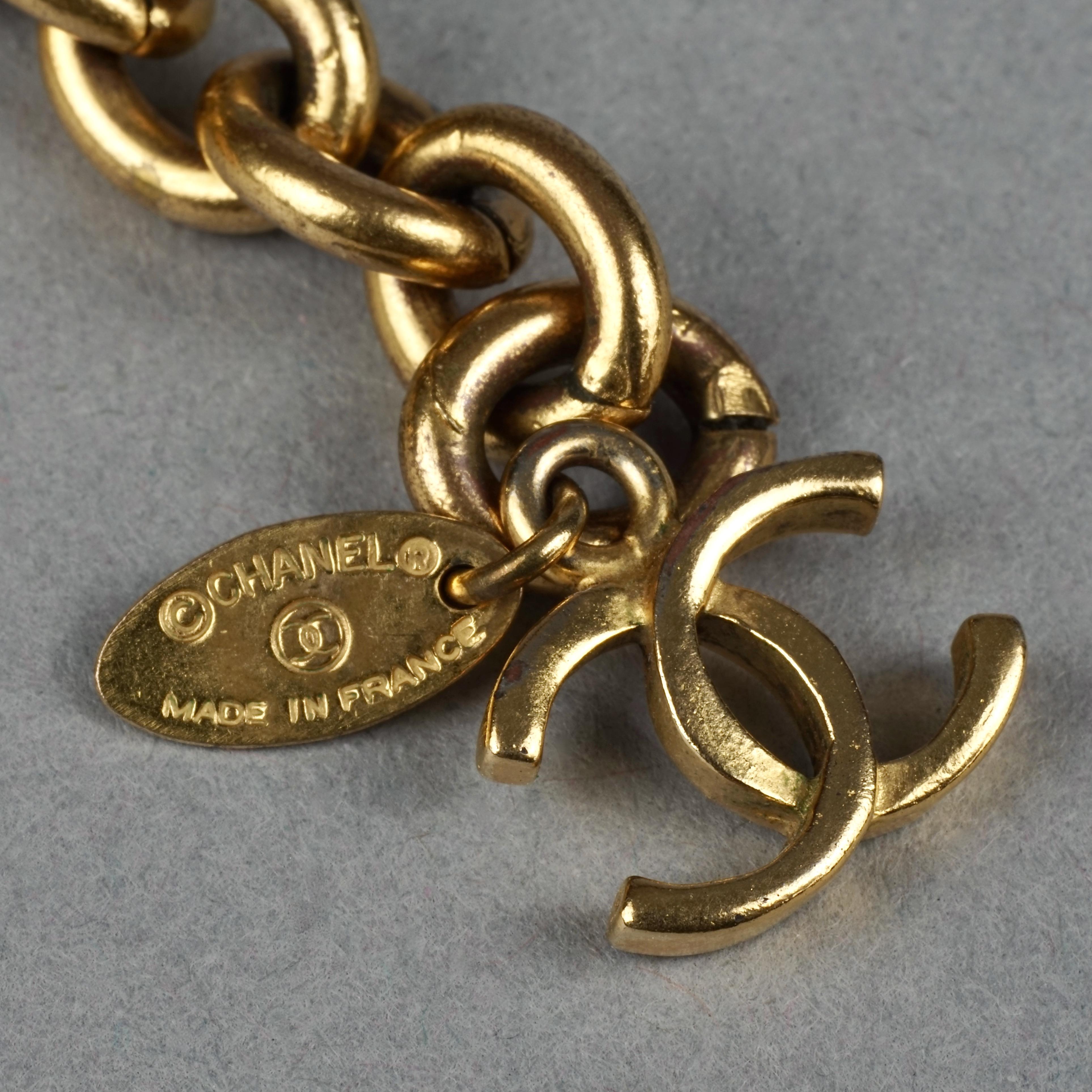 Vintage CHANEL Medallion Necklace 11