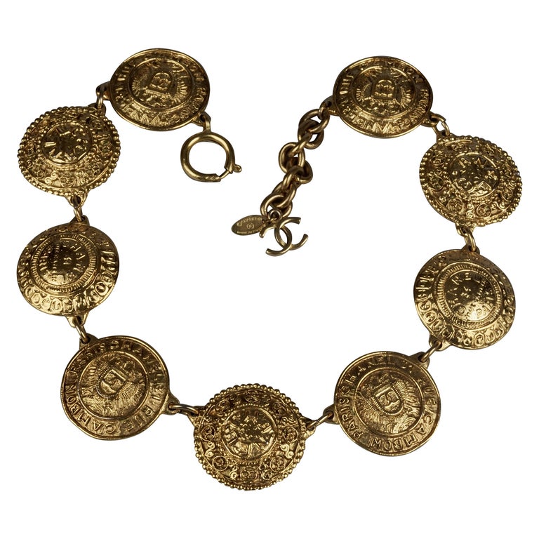 Vintage chanel medallion necklace sales