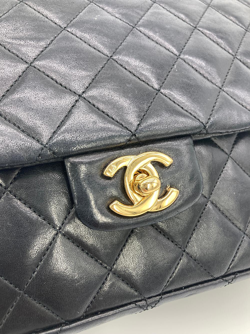 Women's Vintage Chanel Medium Classic Flap With Wallet