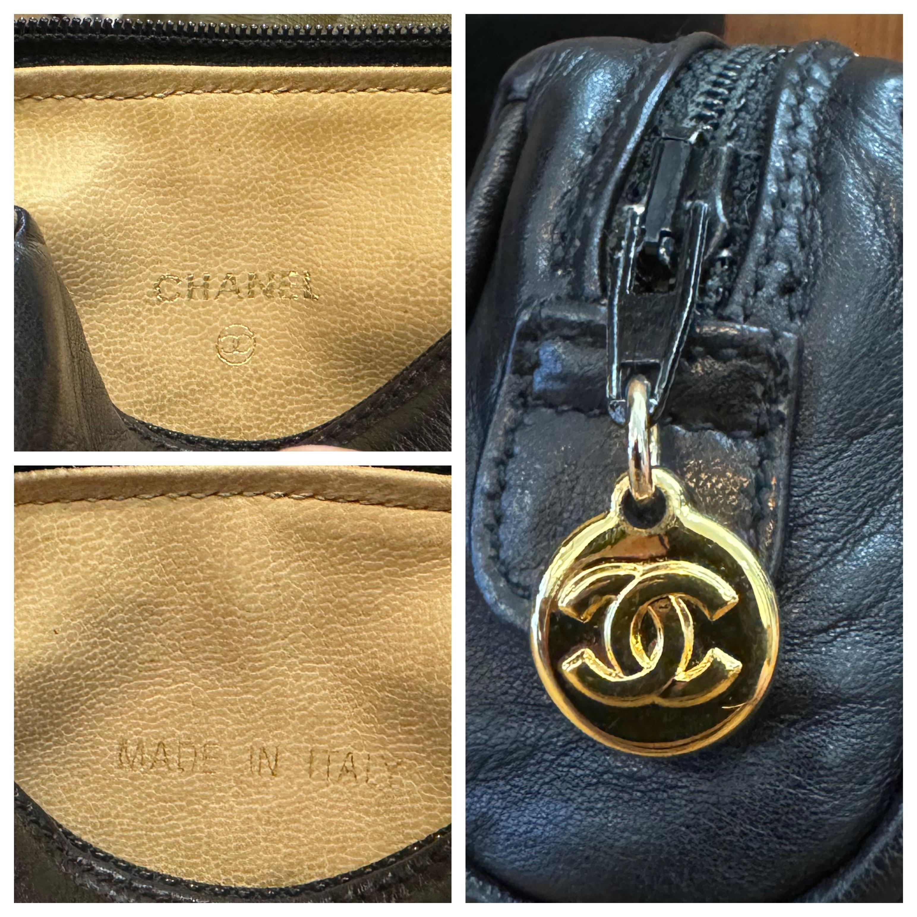 1996 Vintage CHANEL Mini Calfskin Leather Lipstick Coin Pouch Black For Sale 1