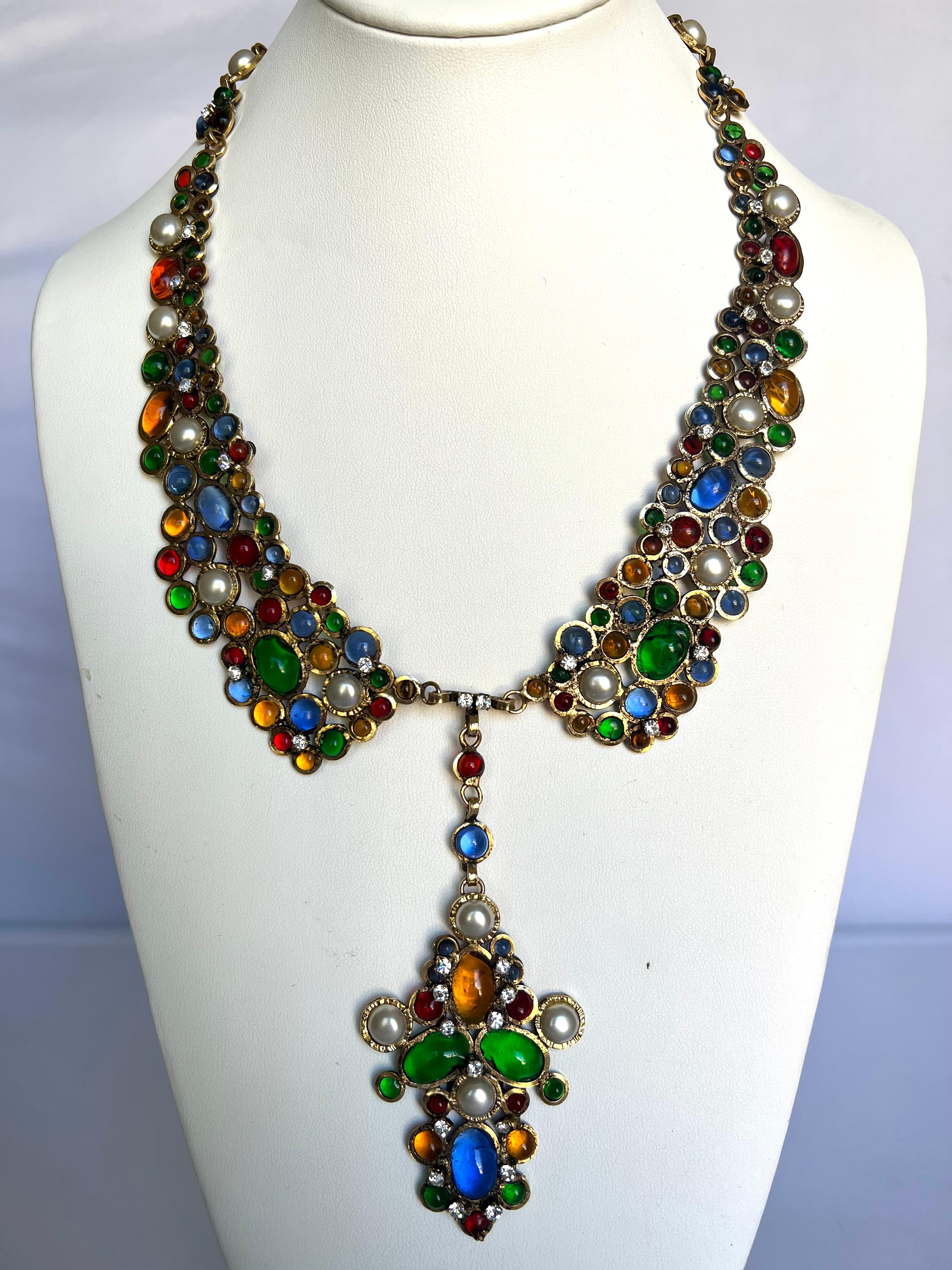 Vintage Chanel Mogul-Halskette mit Anhänger aus Glas und Kunstperlen im Vintage-Stil  (Perle)