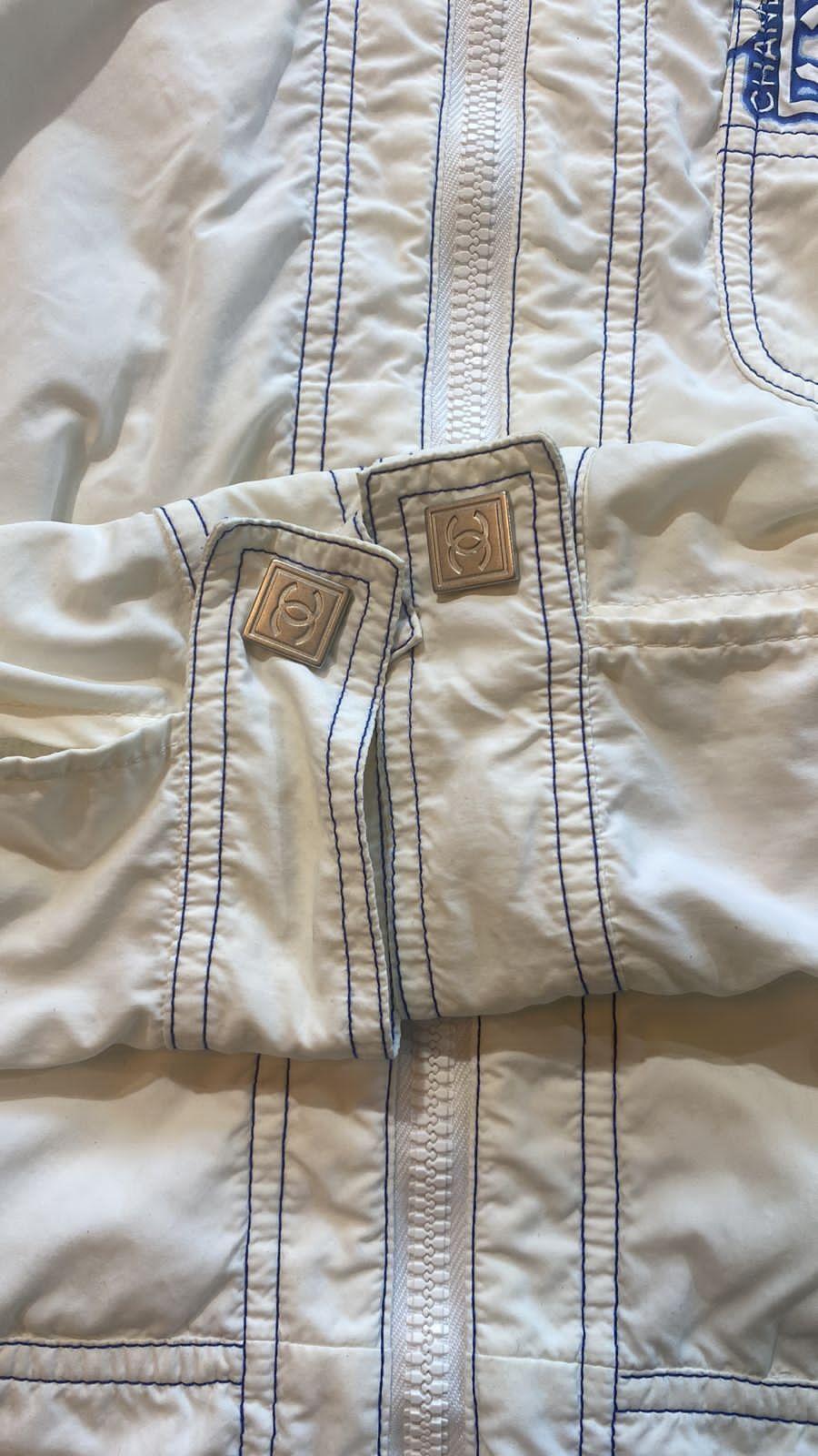 Vintage CHANEL Monogram Logo CC FLORAL White Blue Jacket Sport Coat Bomber For Sale 8