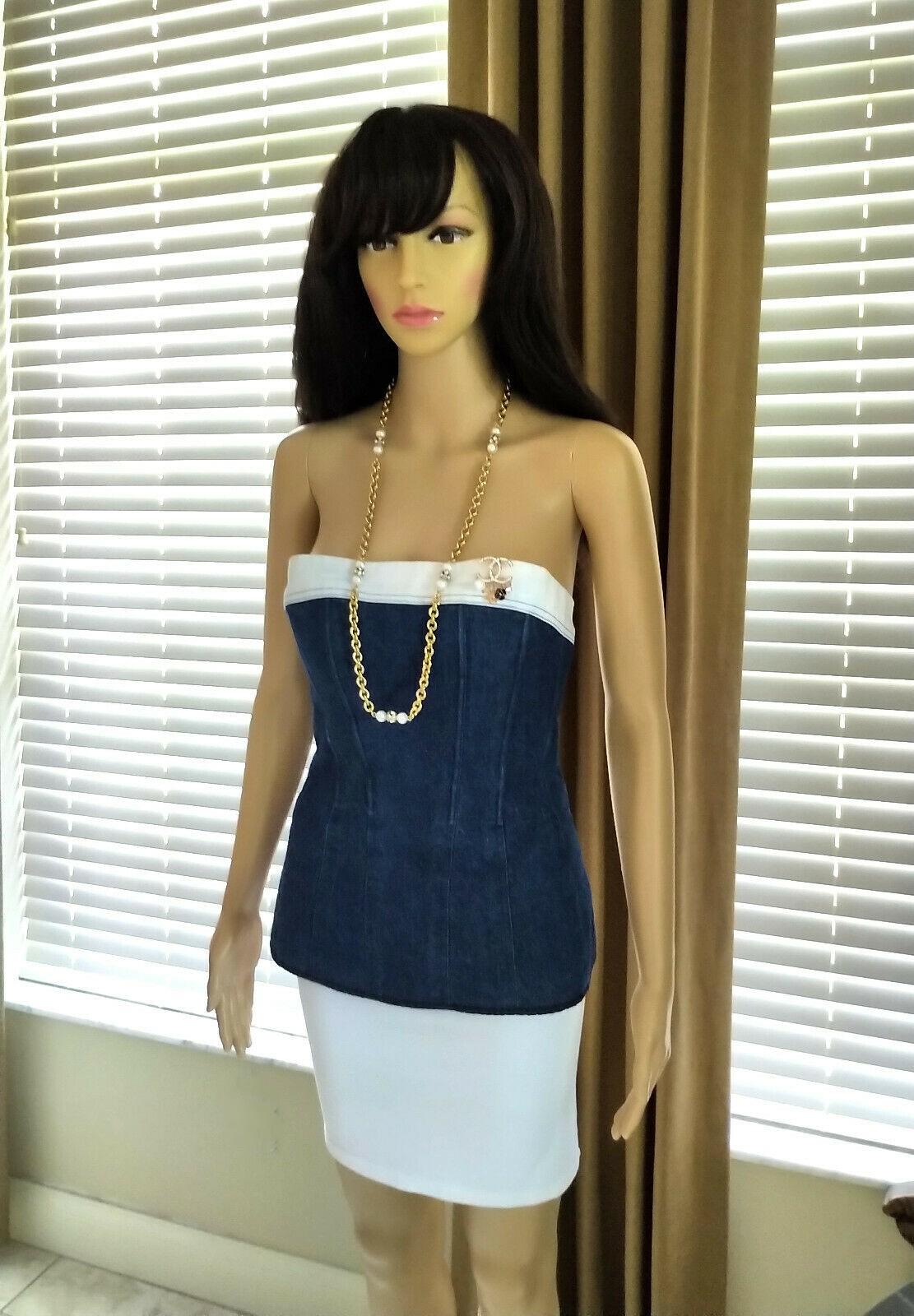 Vintage Chanel Navy Blue & White Denim Strapless Corset Bustier Top FR 34/ US 2  In Good Condition For Sale In Ormond Beach, FL