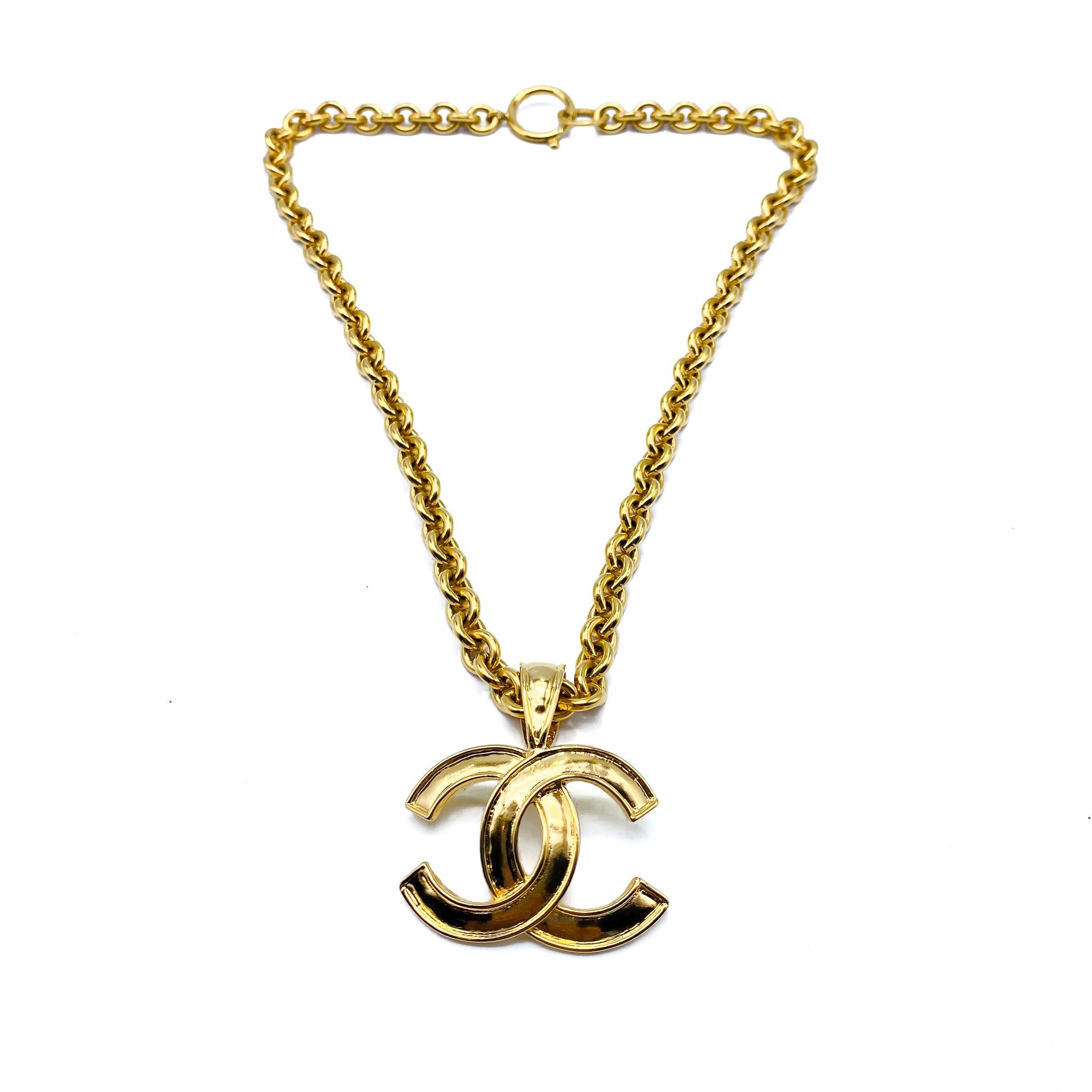 Vintage Chanel Necklace 1990s - 1994 AW Collection 4