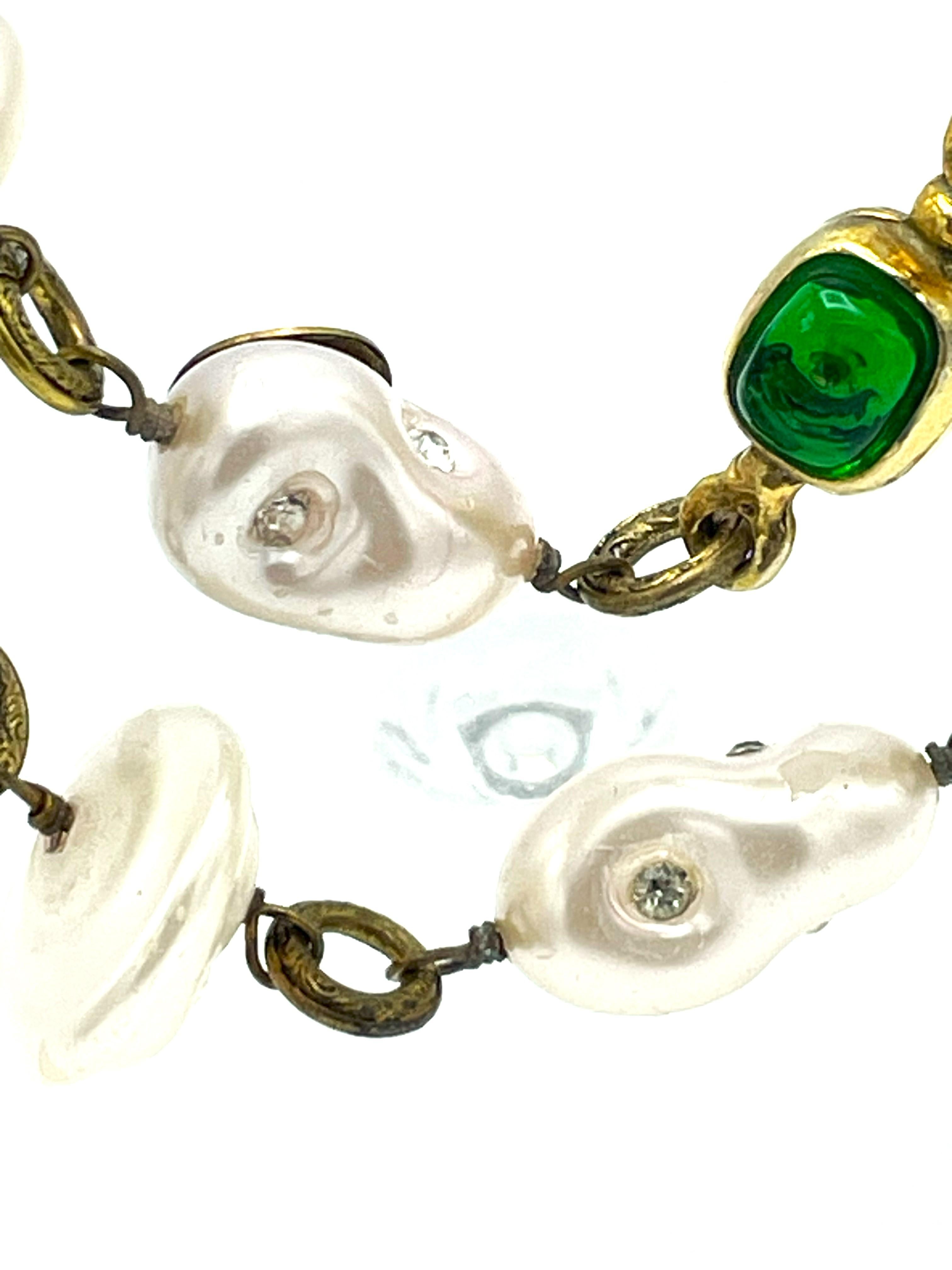 Collana vintage di Chanel,  Perle false, Gripoix, strass trasparenti, firmato 1984 in vendita 7
