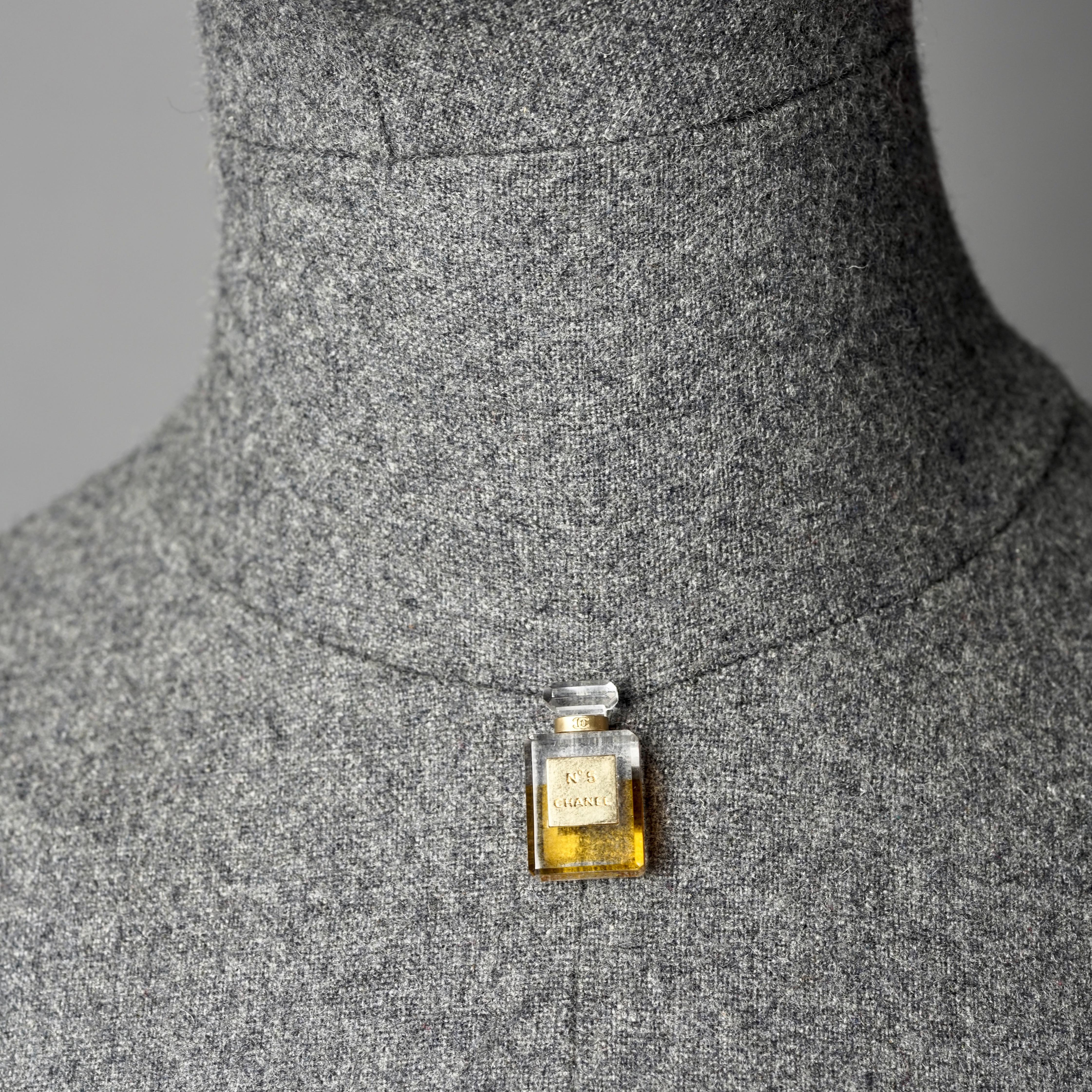 Vintage CHANEL No.5 Miniature Perfume Bottle Pin Brooch 2
